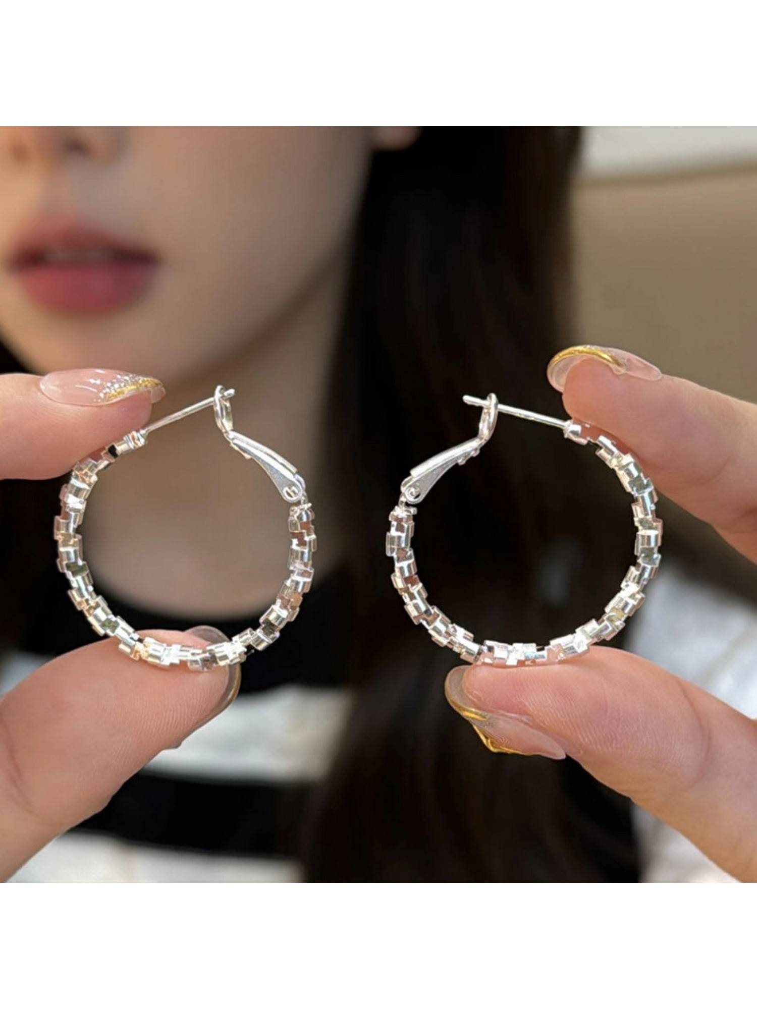 ESTAILO FASHION Modern Pave Hoop Earrings