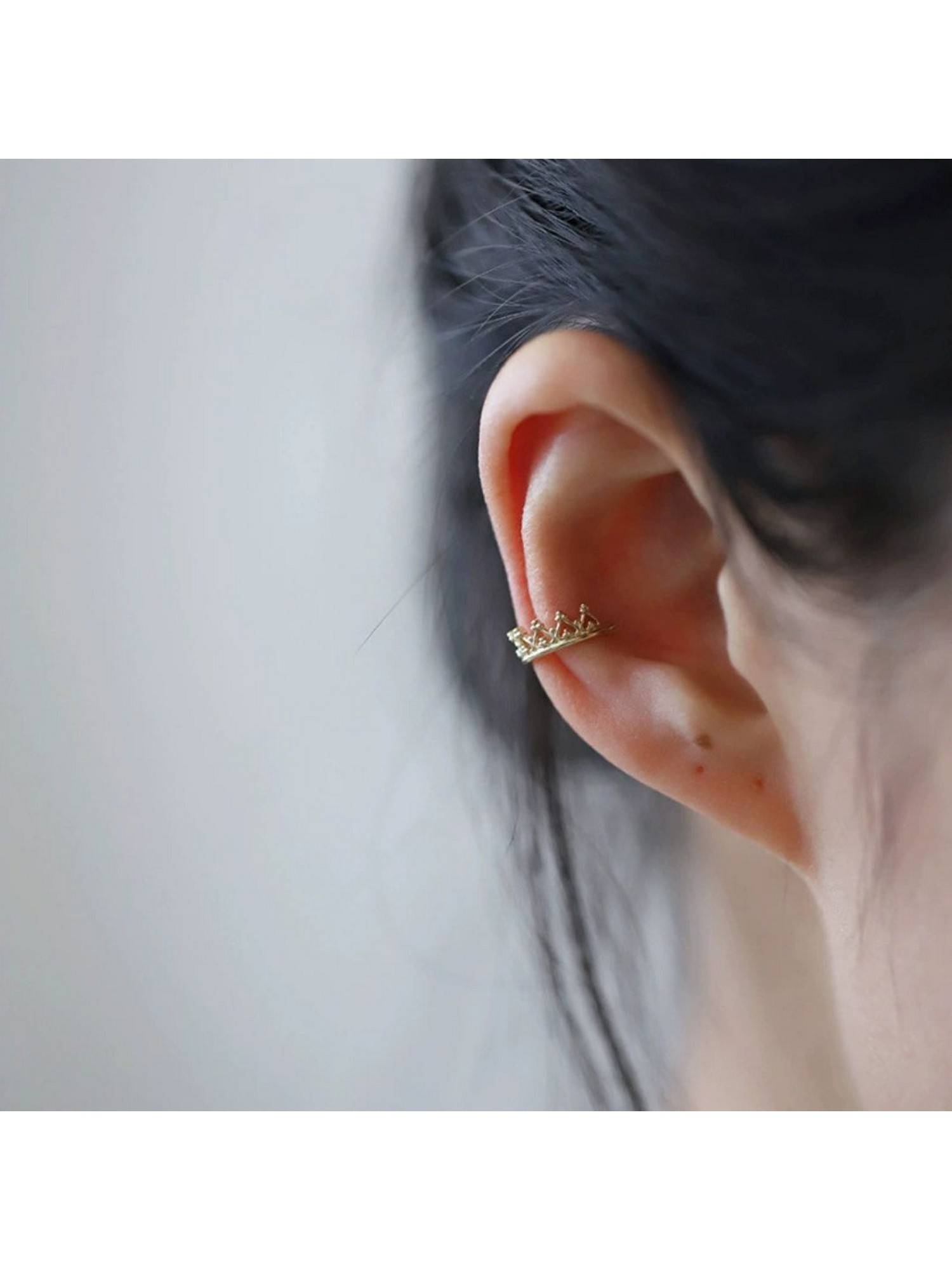 ESTAILO FASHION Crown Ear Cuff Earrings