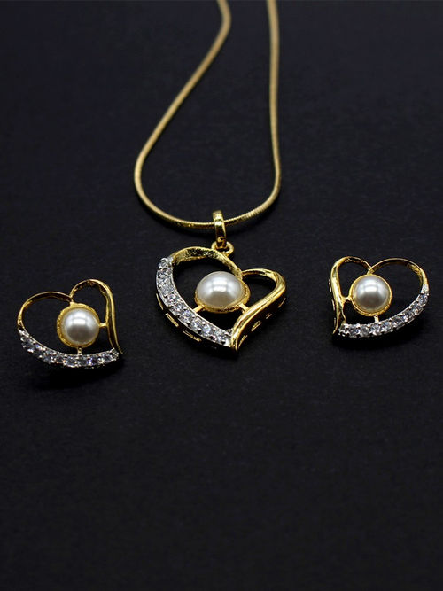 Amavi Shana Hearts Pendant Set Buy Amavi Shana Hearts Pendant Set Online At Best Price In India Nykaa Then you've come to the right place. nykaa