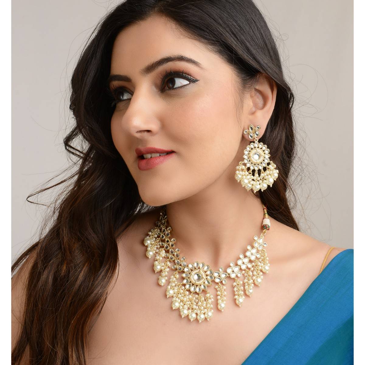LAIDA Gold Plated Floral Kundan studded Jewellery Set