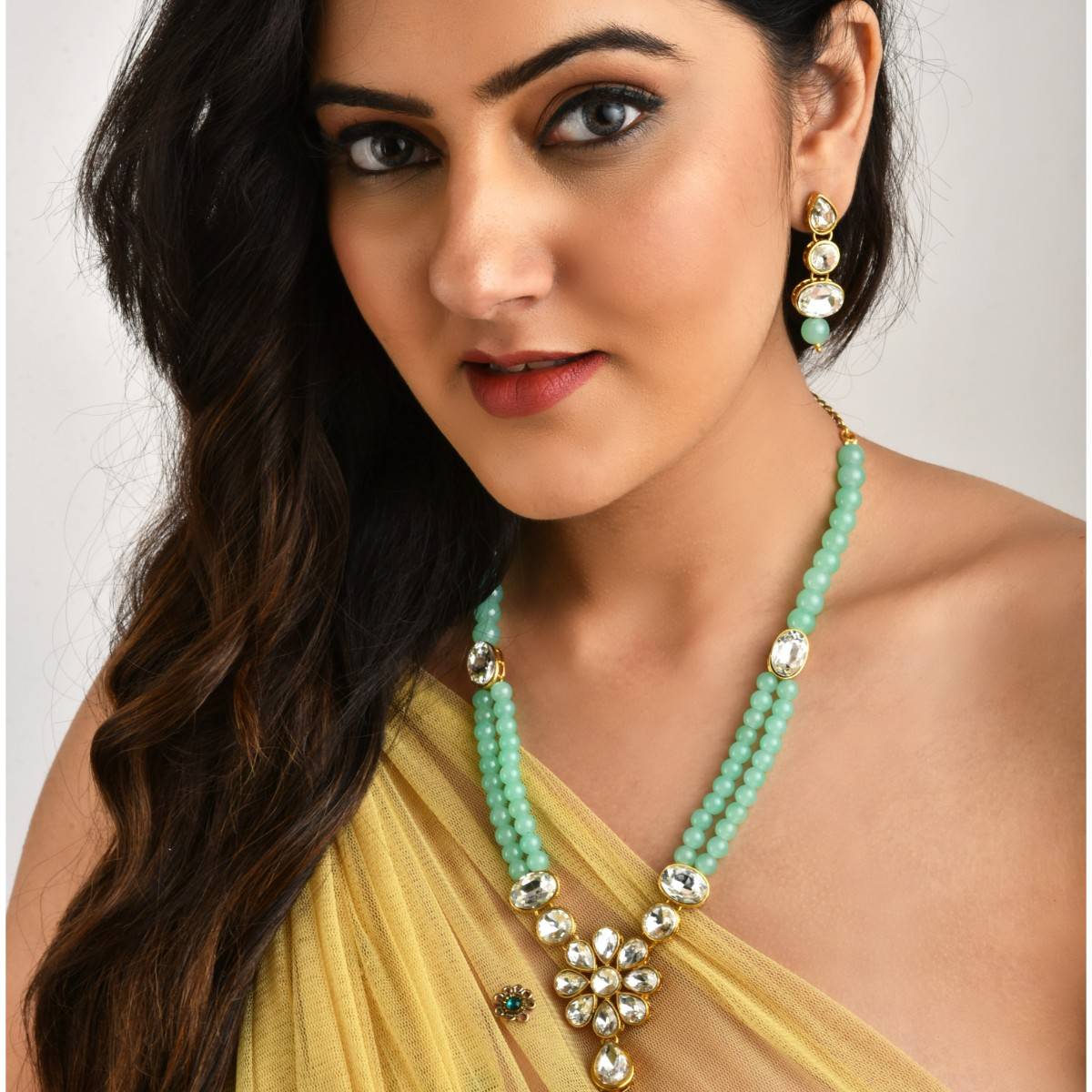 LAIDA Gold-Plated & White Kundan & Pearls Studed Multistrand Jewellery Set