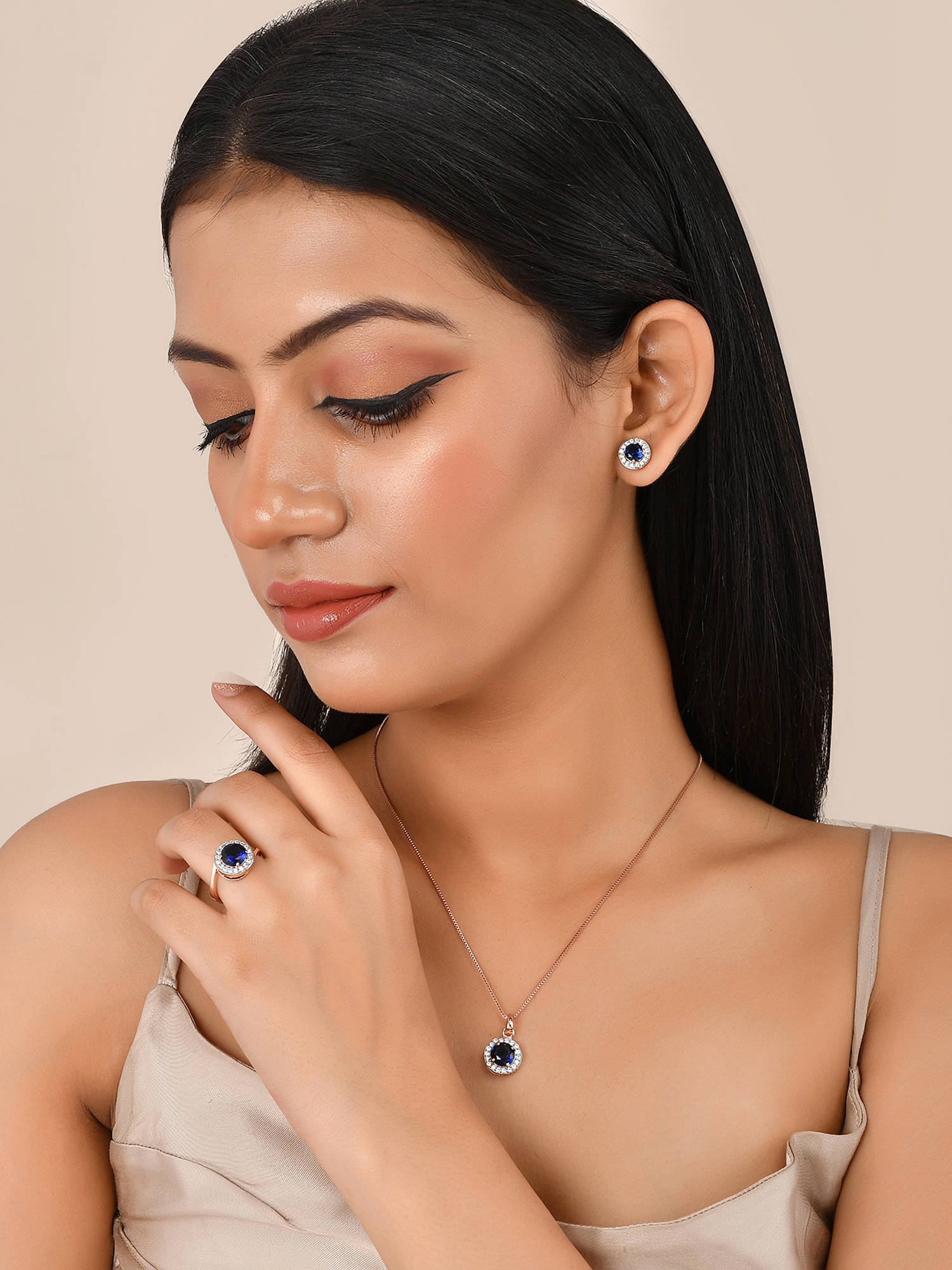 Voylla Sparkling Essentials Blue Round Cut Cluster Setting CZ Box Set