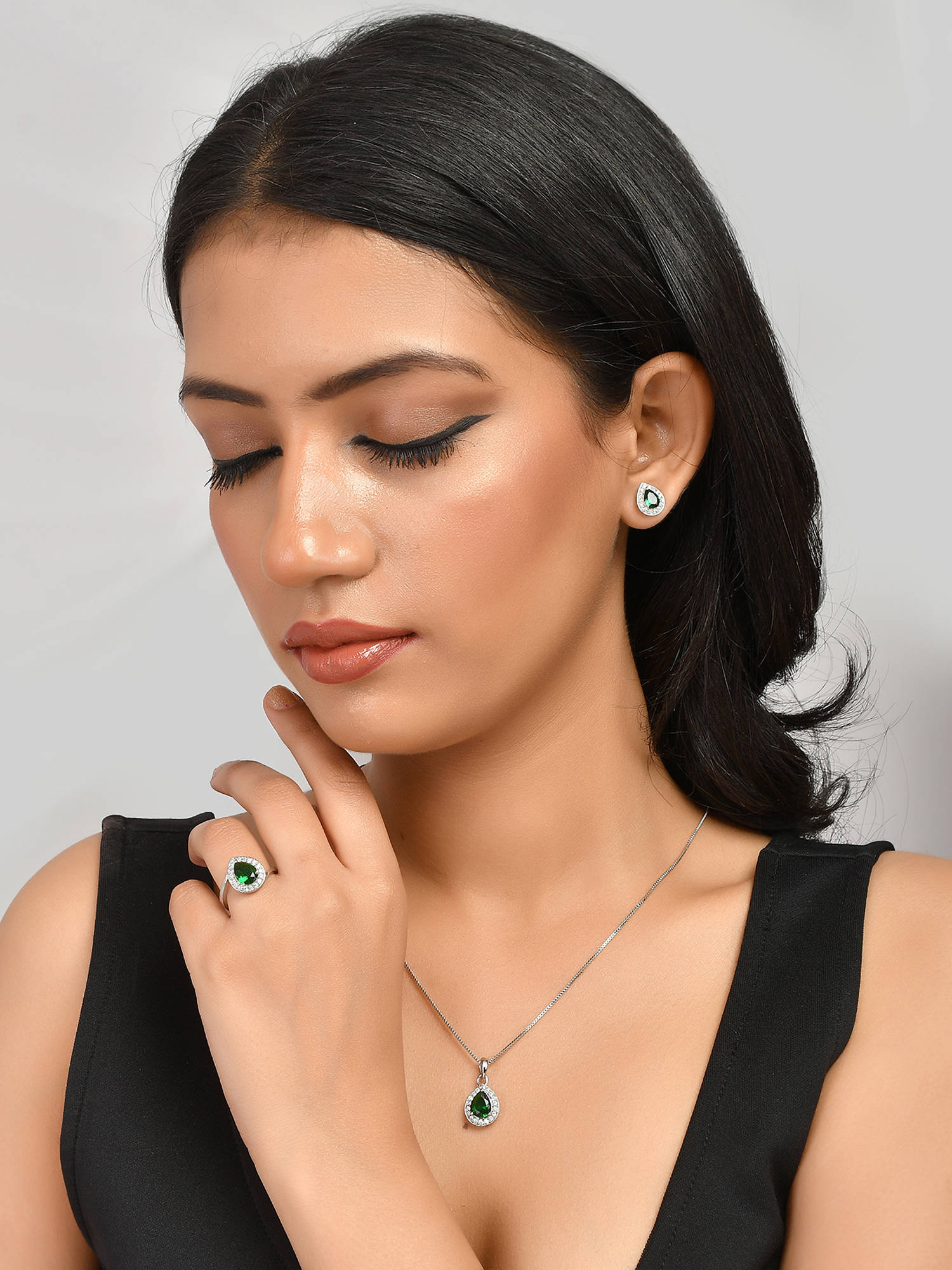 Voylla Sparkling Essentials Green Teardrop Cut Zircon Box Set