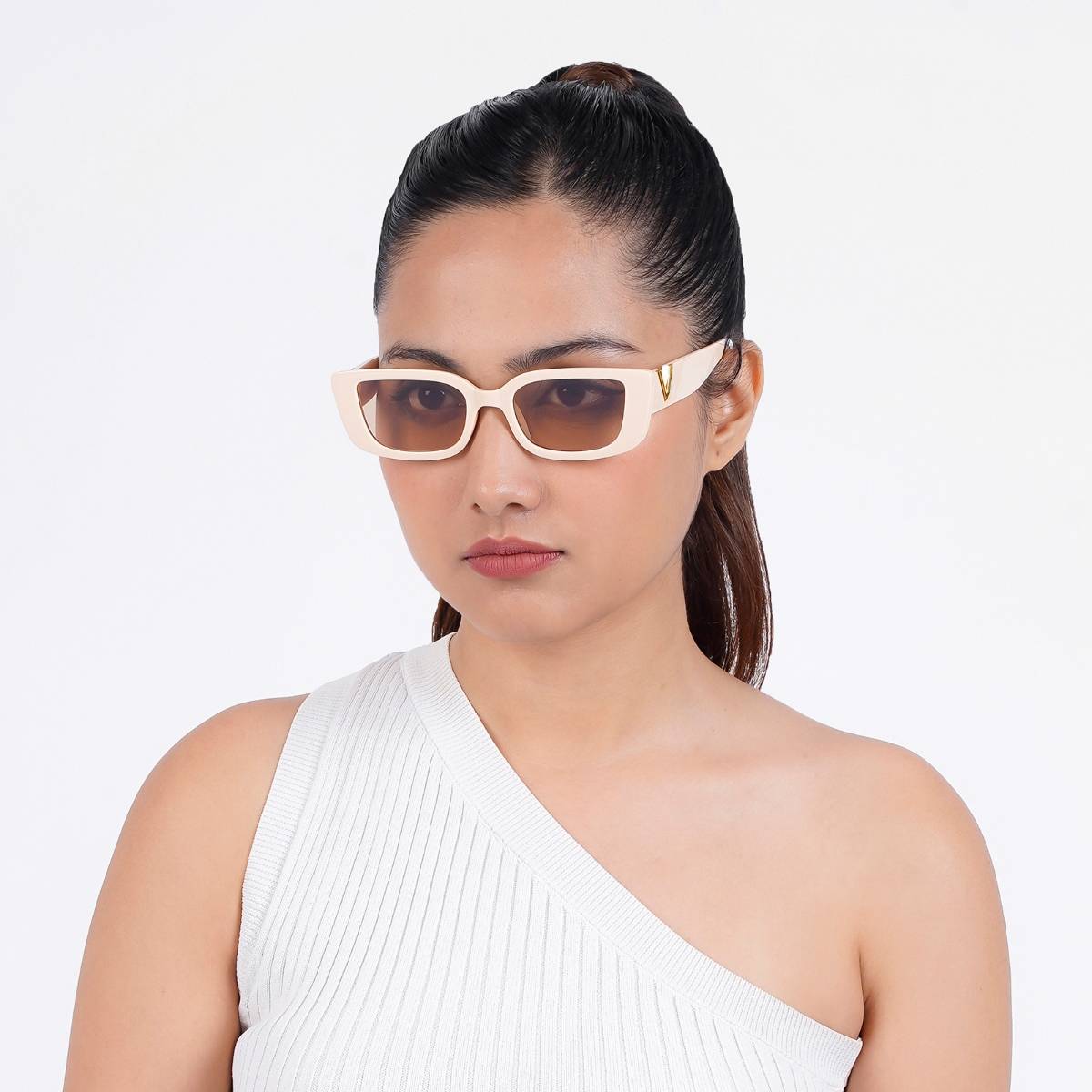 Joker & Witch Carro Rectangular Beige Sunglasses (48)