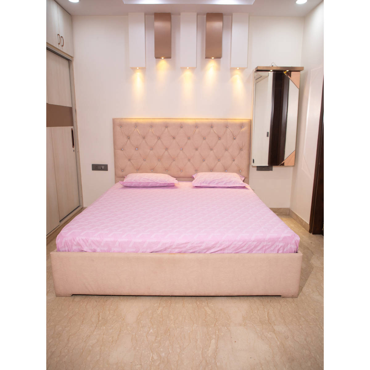 StudioHMK Candy Pink Geometrical 100% Cotton King Bedsheet with Pillow Covers