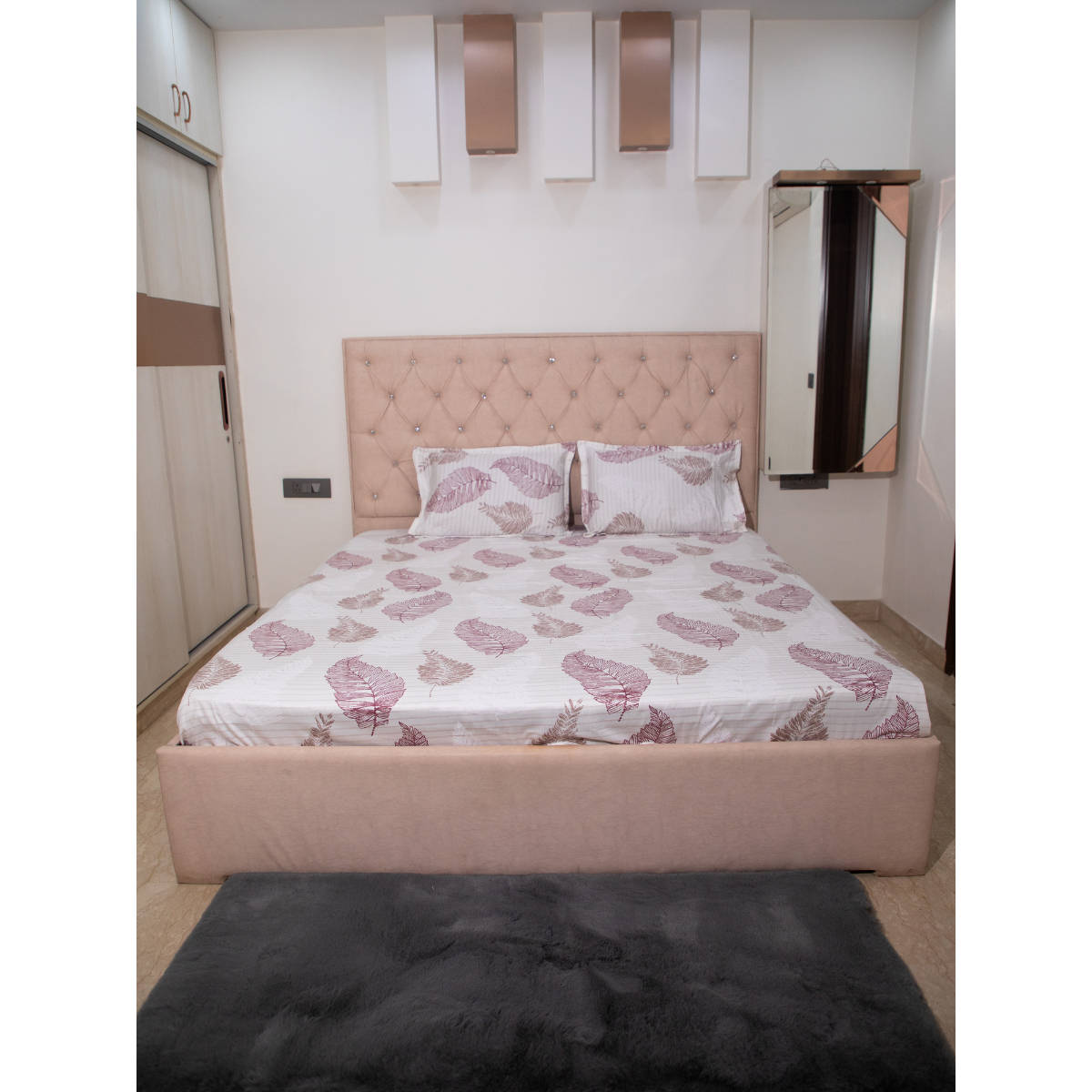 StudioHMK Off Base Leaf Print 100% Cotton King Bedsheet with Pillow Covers