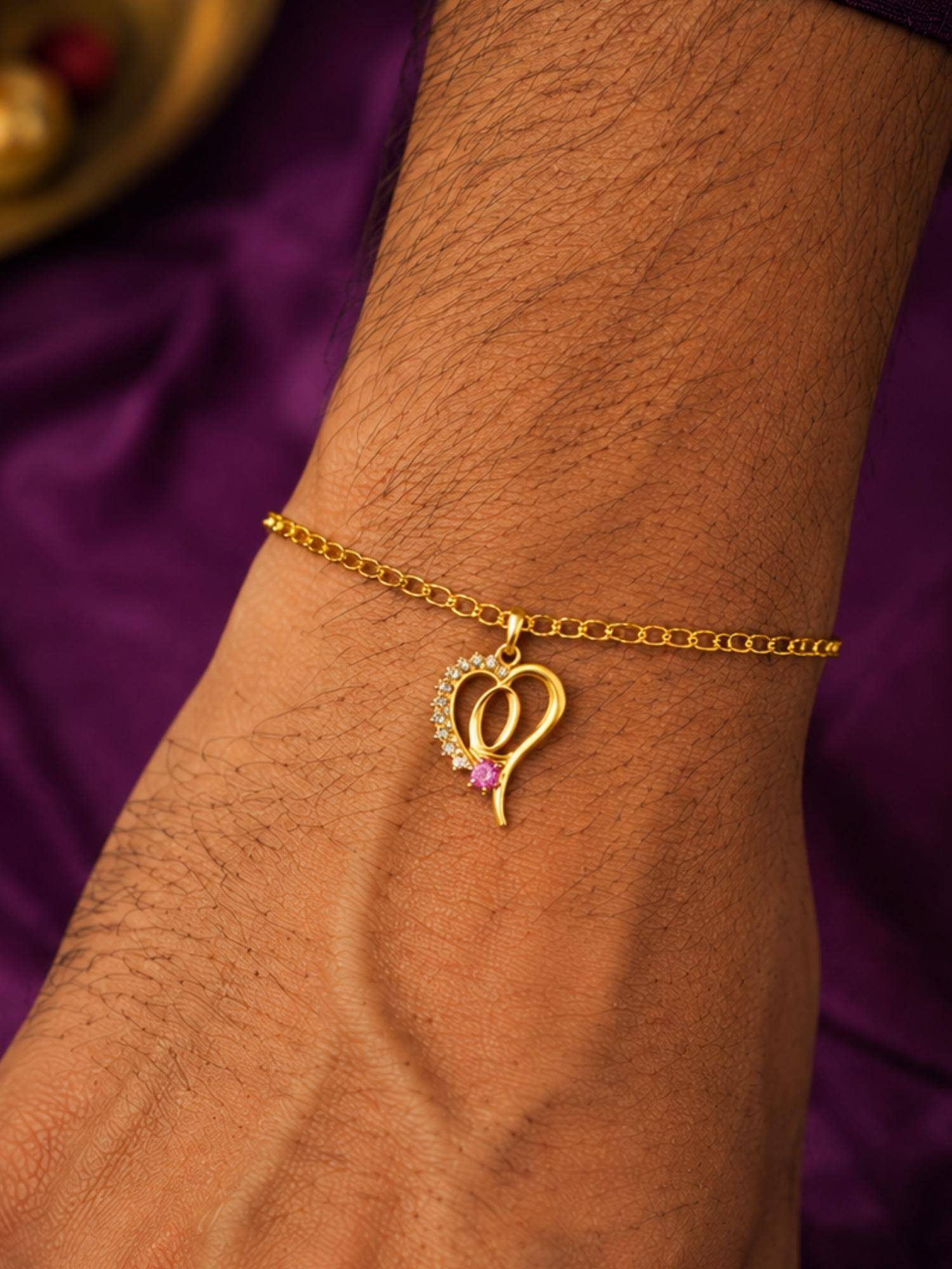Digital Dress Room Q Letter Heart Bracelet Rakhi