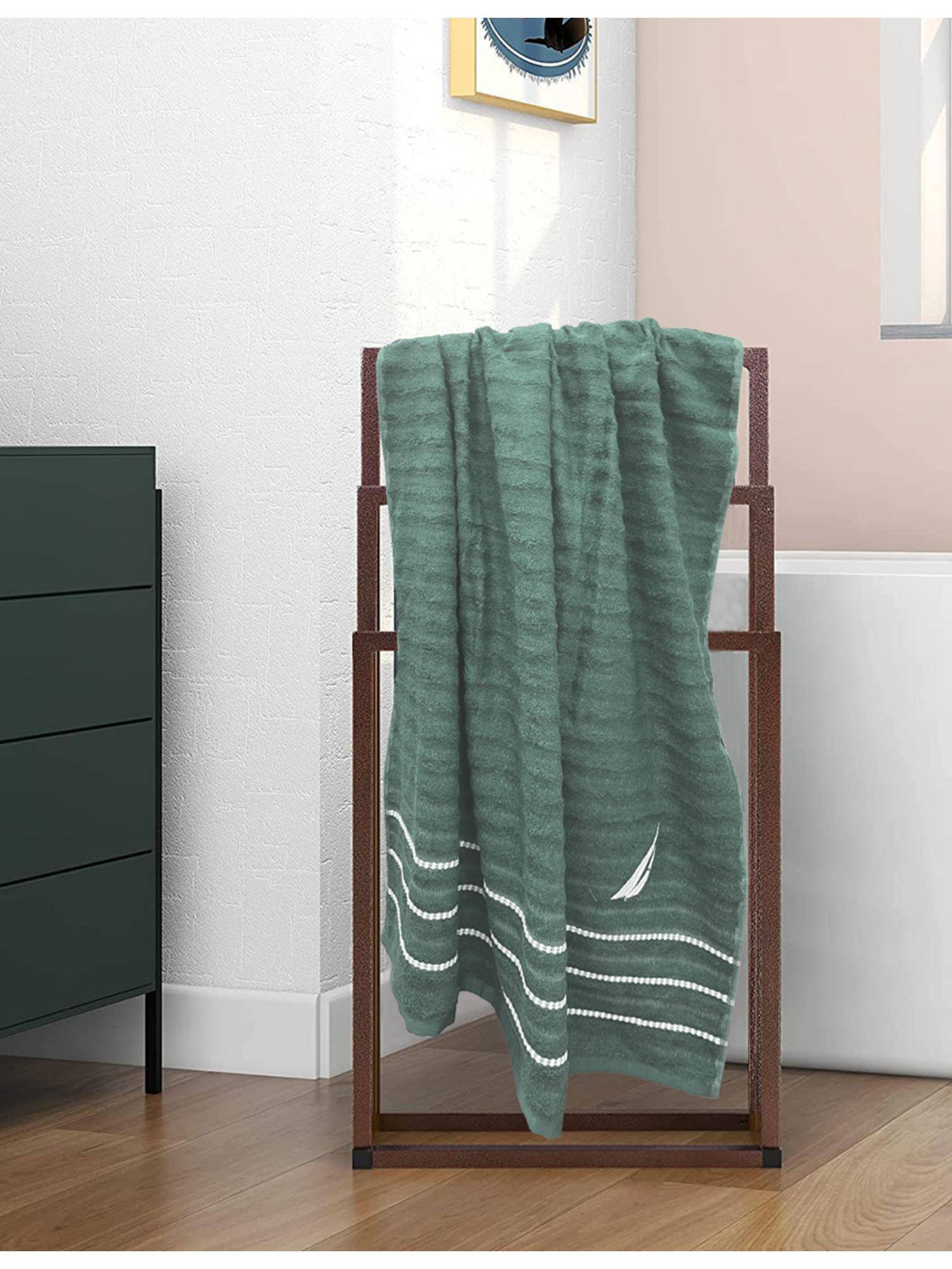 Nautica Green High Absorbency Super Fast Drying Bamboo Bath Towel