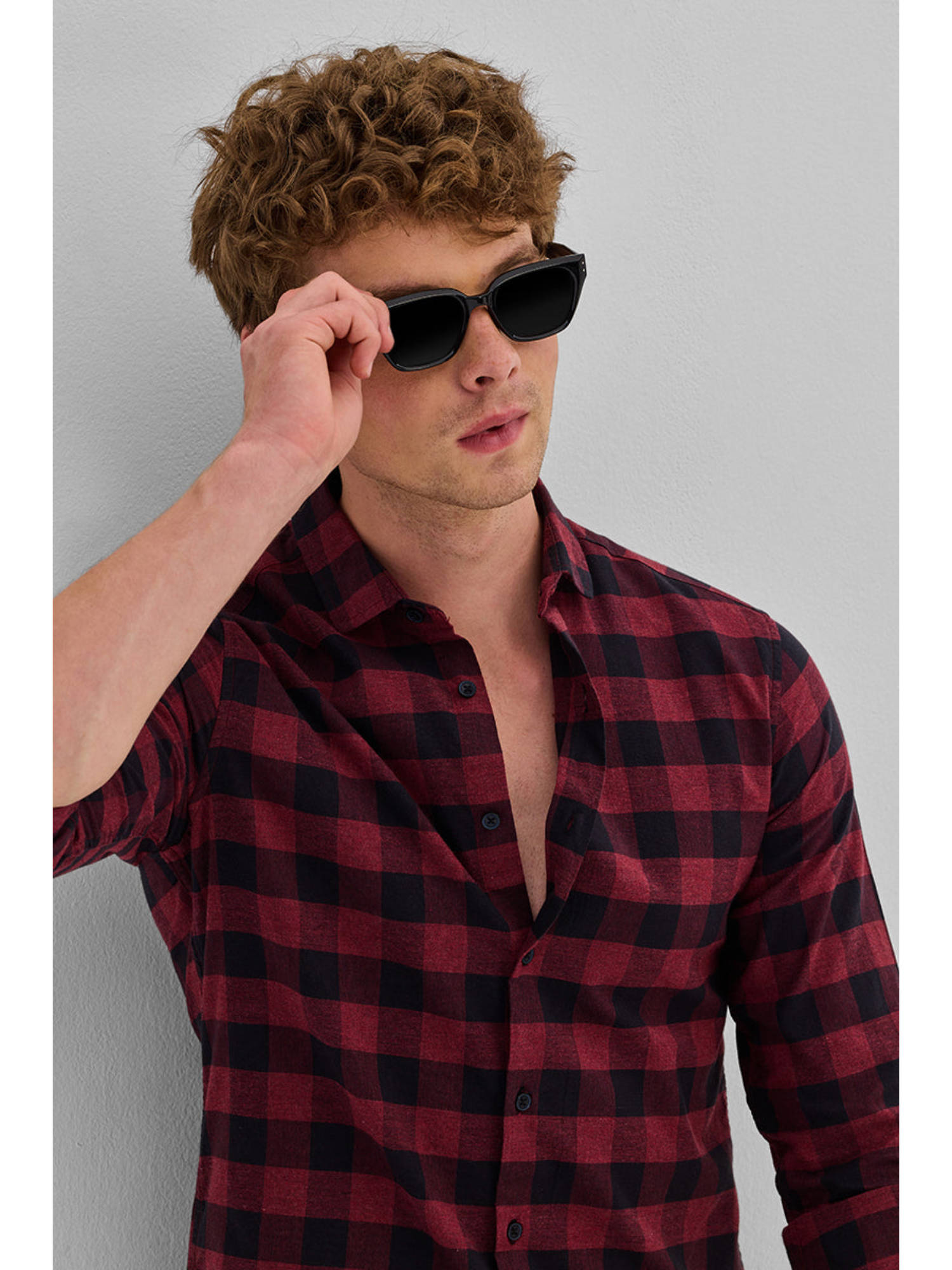 Snitch Red Buy Snitch Red Checks Slim Fit Shirt Online
