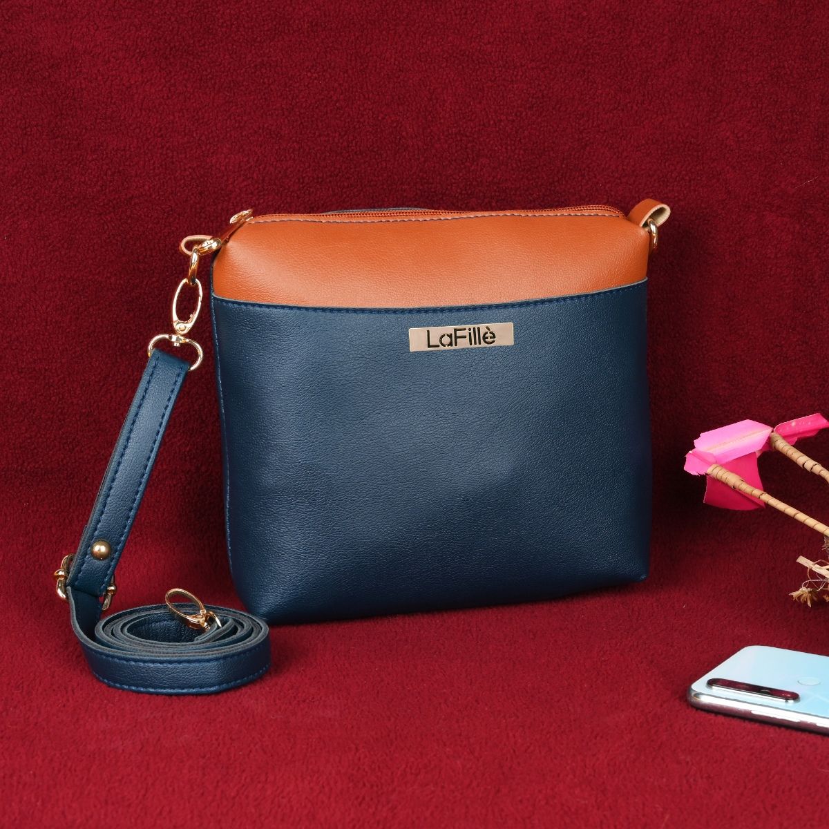 Buy Hidle Berg Women Black Handbag Black Online @ Best Price in India |  Flipkart.com