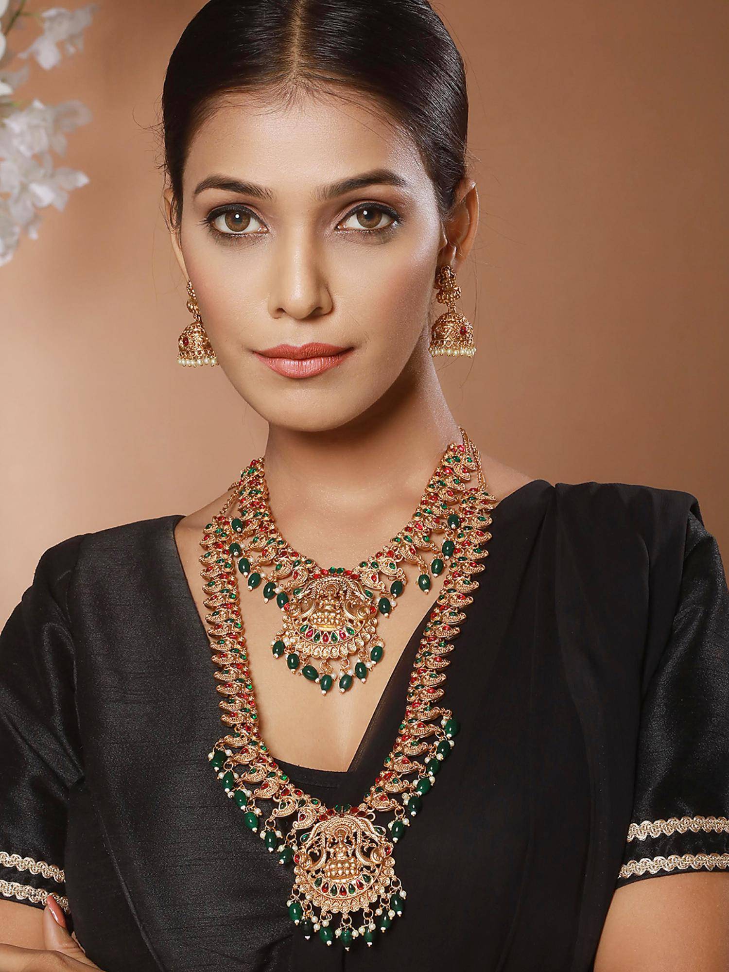 Aatmana Green Kemp Beaded Gold-Plated Peacock Shaped Temple Pack of 2 Choker With Earrings
