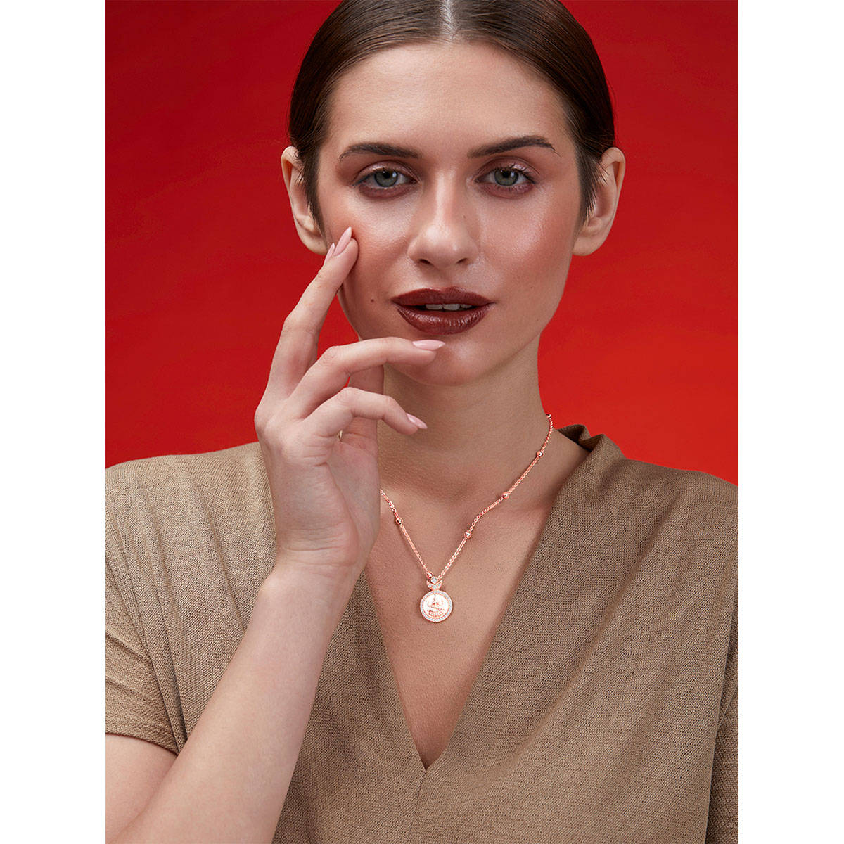 MINUTIAE Womens Rose Gold-Plated Stones-Studded Pendant Necklace with Chain