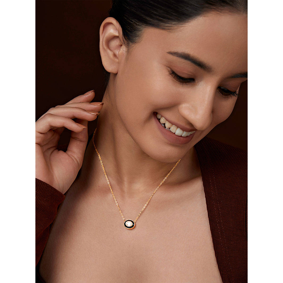 MINUTIAE Womens Gold-Plated Stones-Studded Pendant Necklace with Chain