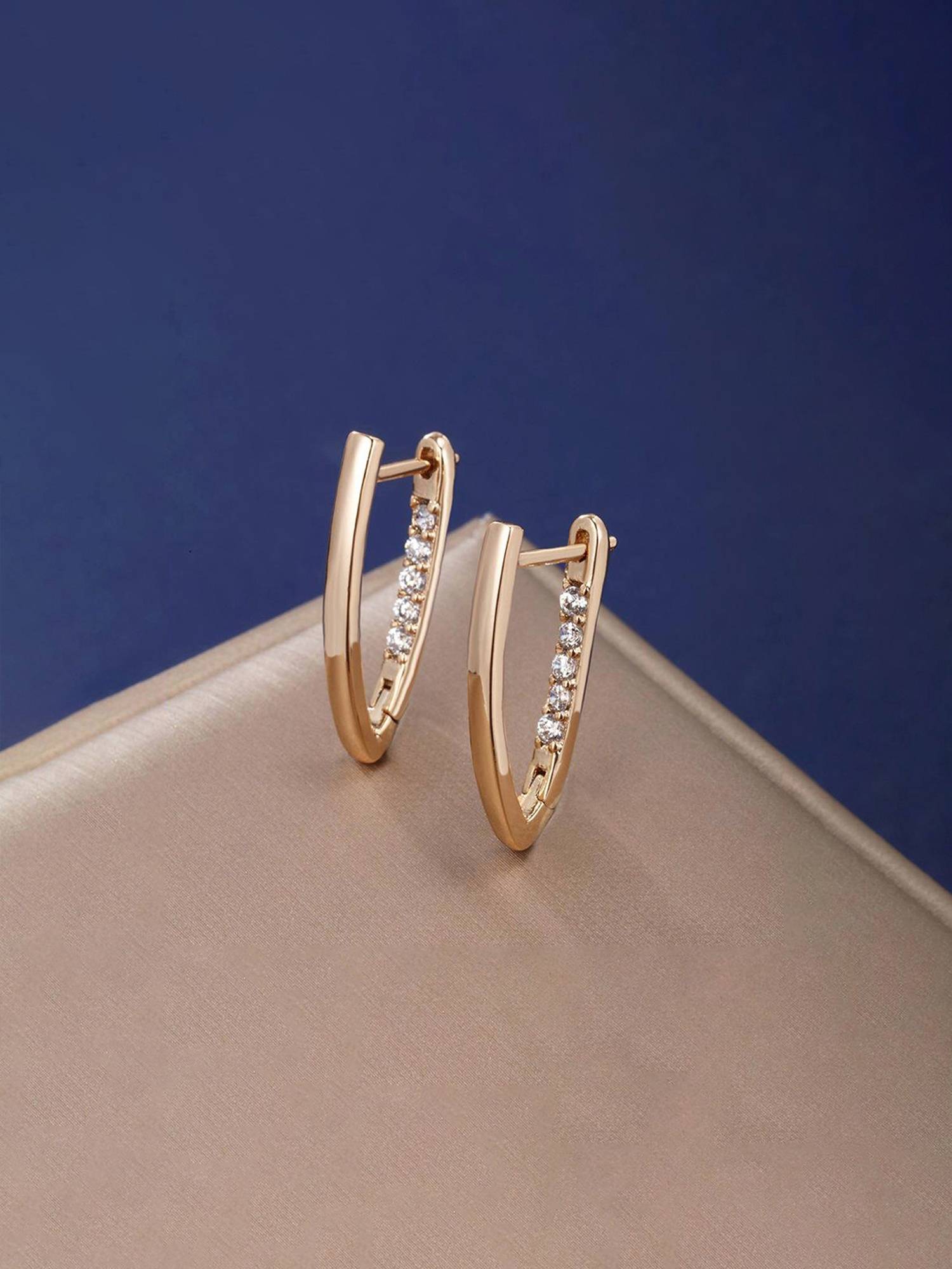 Designs & You Anti Tarnish Stone Studded Contemporary Hoops