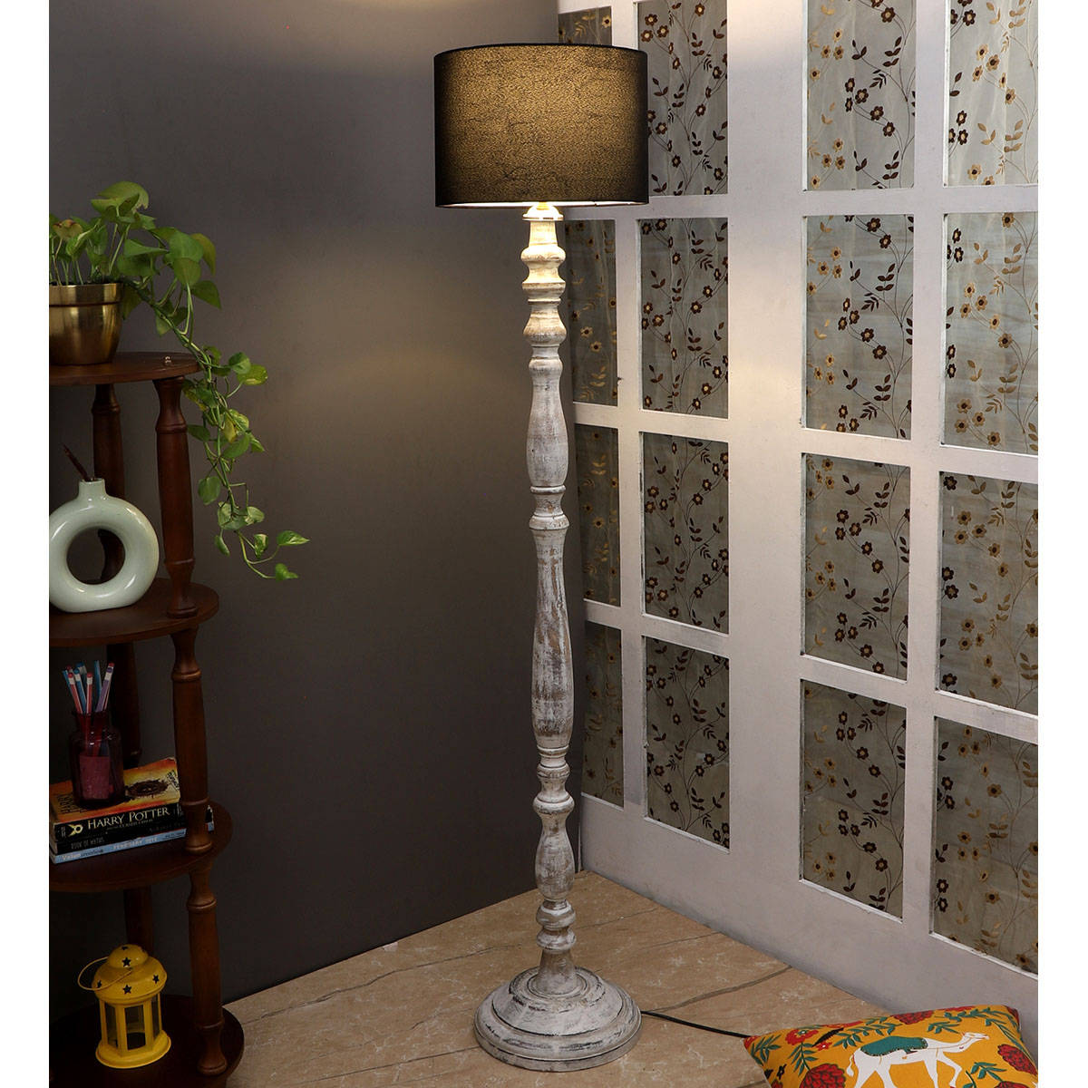 Tu Casa Black Natura Vivi Floor Lamp