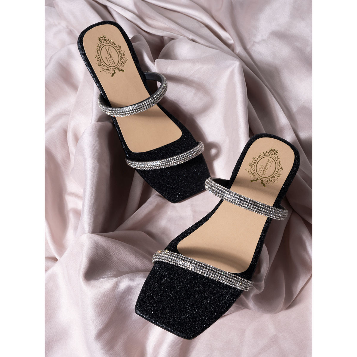 Shoetopia Women Black Embellished Flats Buy Shoetopia Women Black