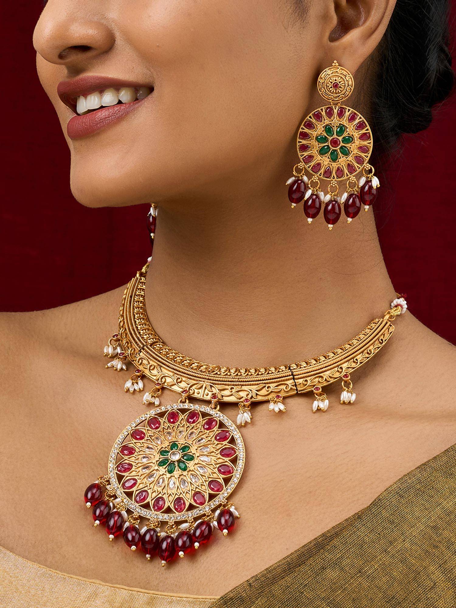Teejh Aarzaa Gold Ghungroo Necklace Set