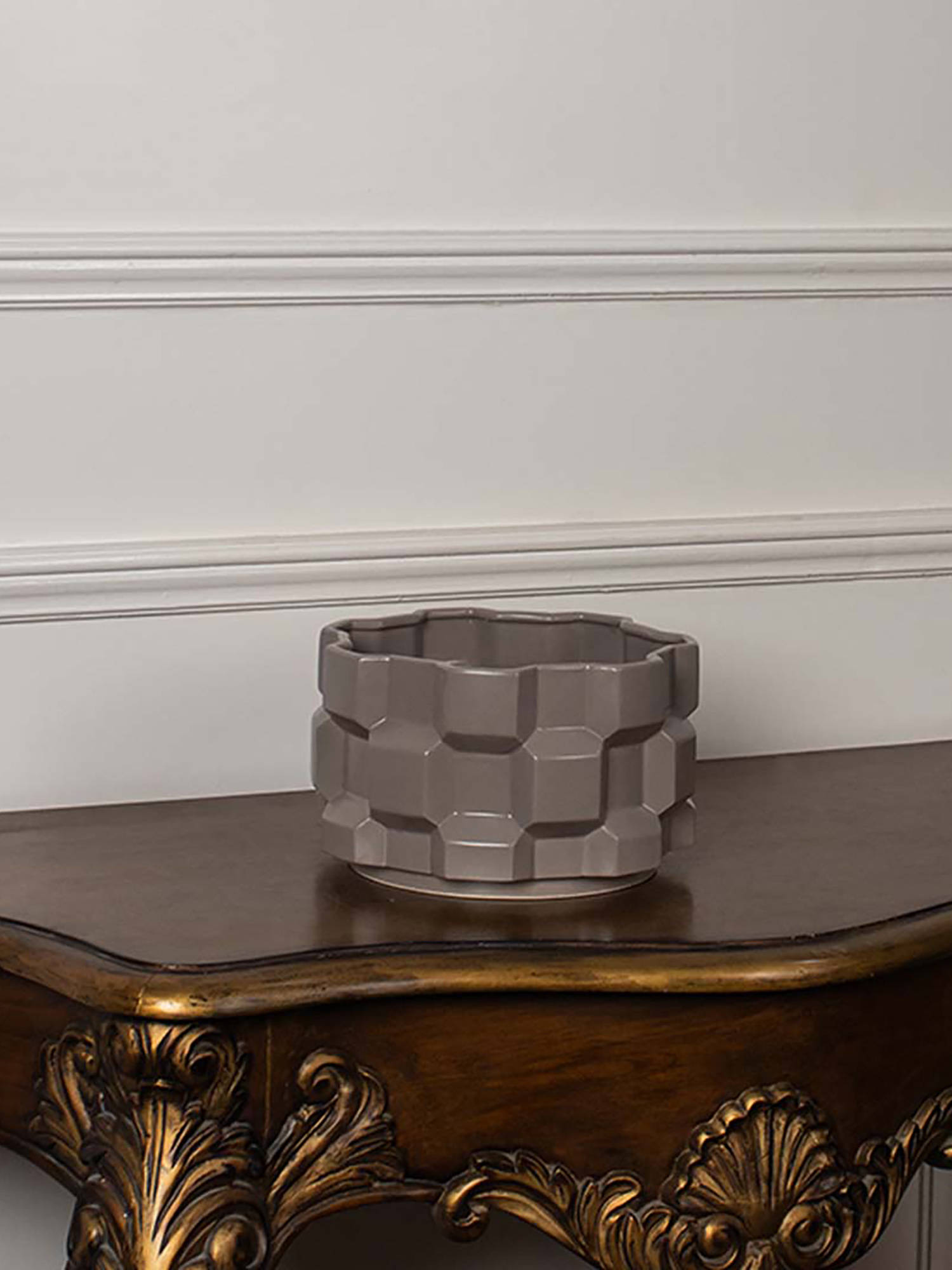 Whispering Homes Jara Vase - Grey