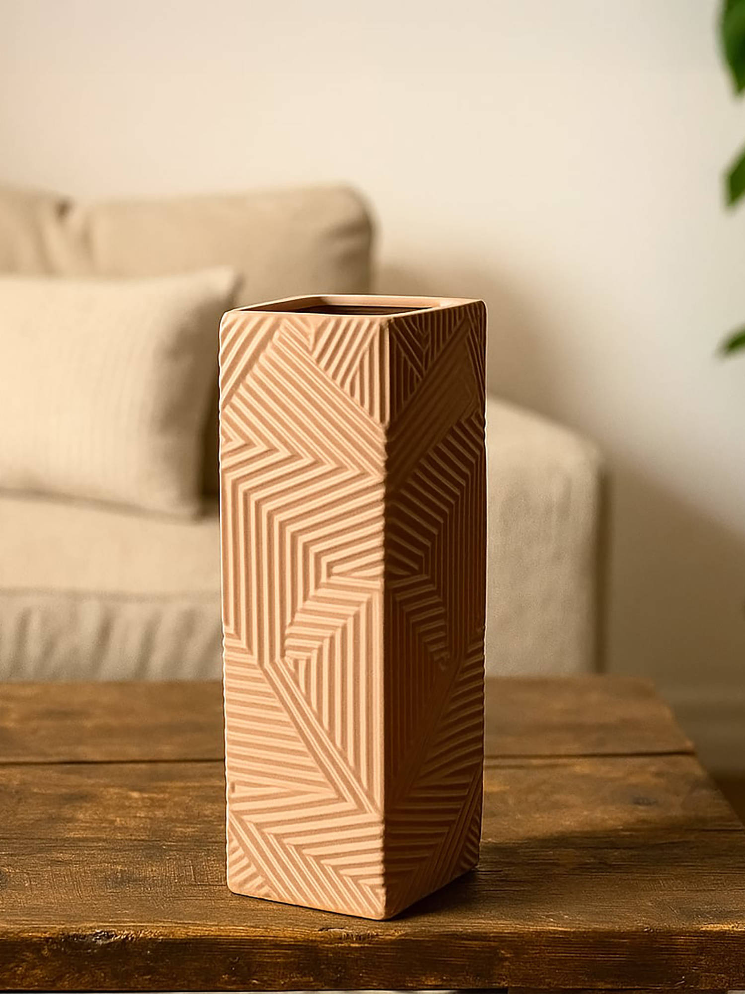 Whispering Homes Idima Vase - Brown