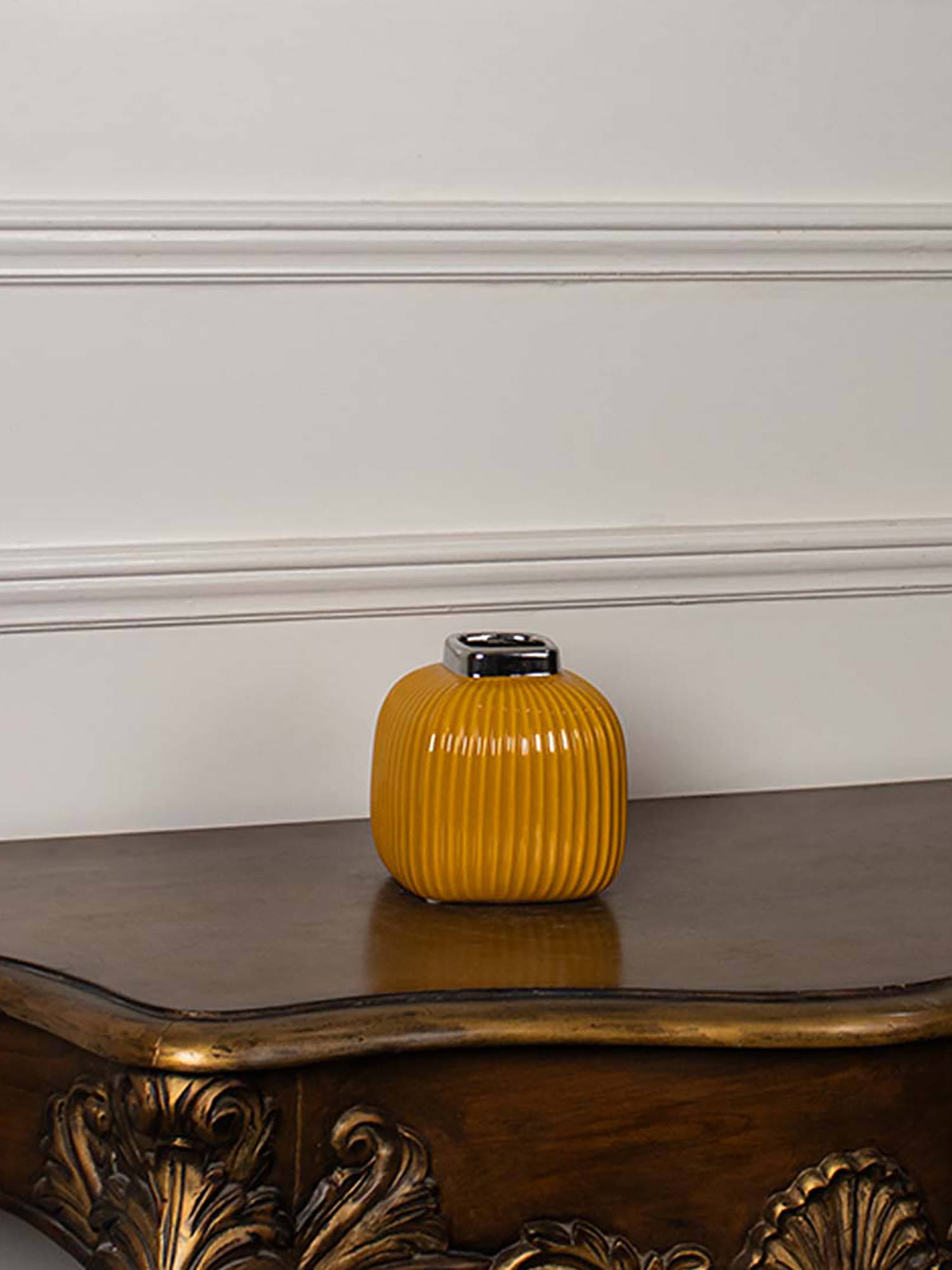 Whispering Homes Cleo Vase - Small
