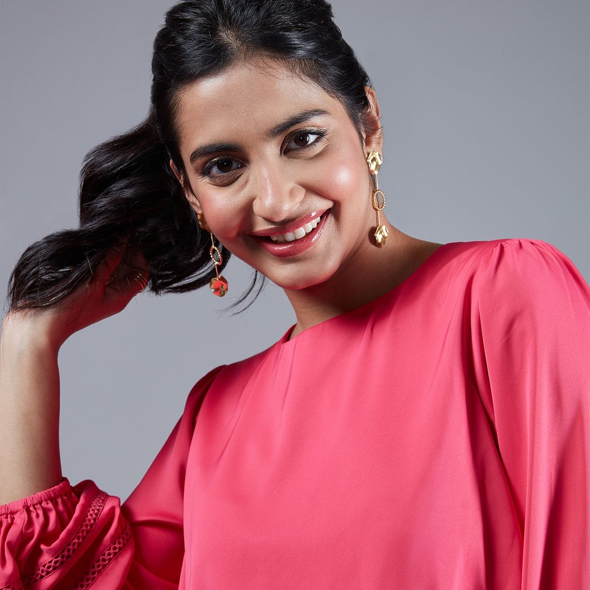 Twenty Dresses By Nykaa Fashion Pink Solid Round Neck Blouson Crop Top