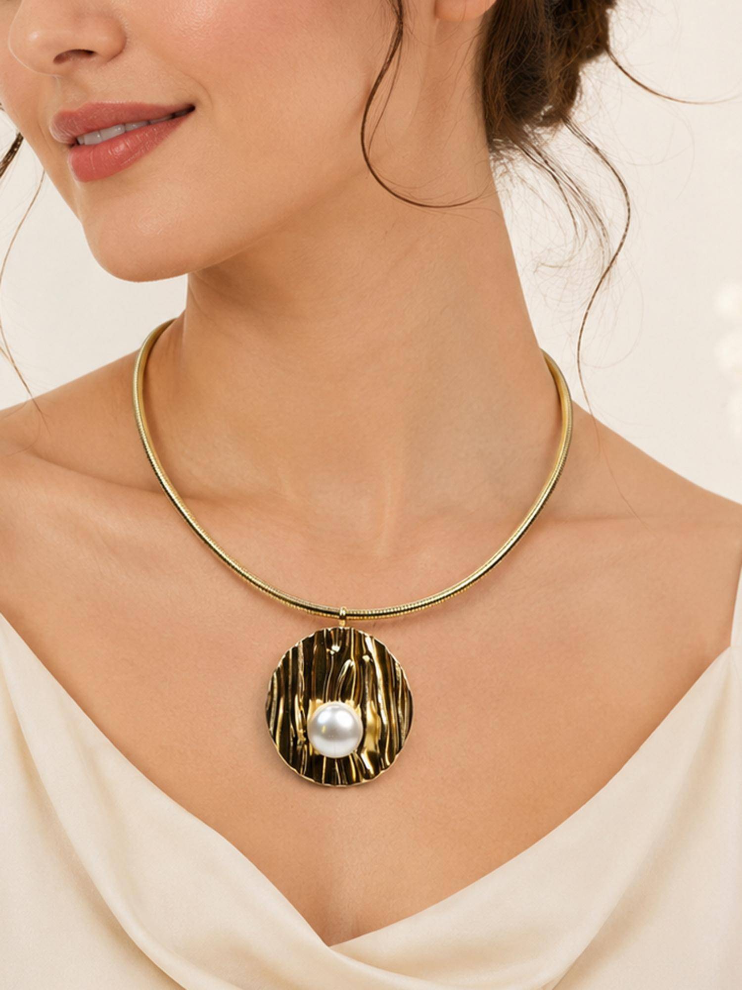 AANURA Aurelia Gold Pearl Necklace
