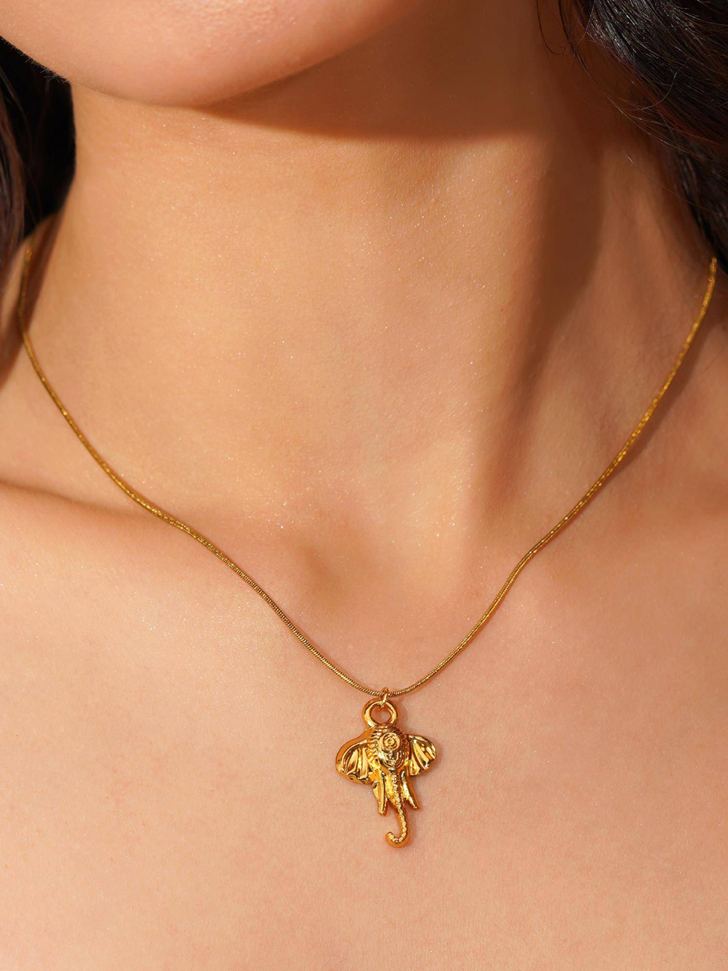AANURA Angel Charm Minimal Pendant Necklace