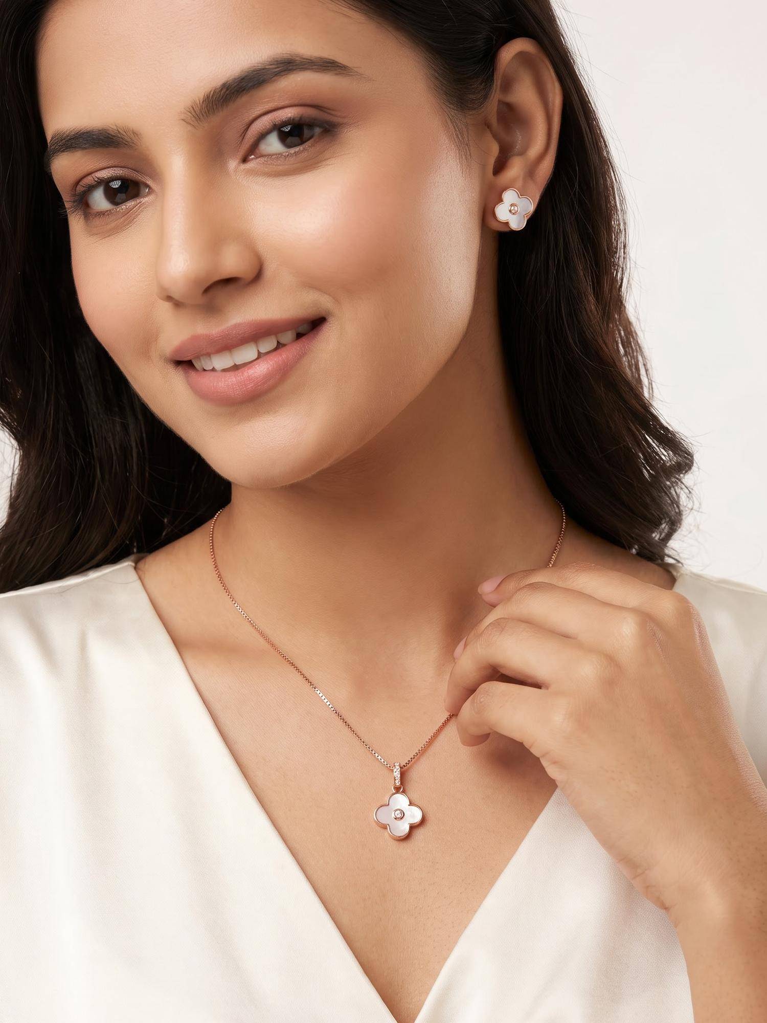 925 SILLER Floral Motif Pearl Jewellery Set