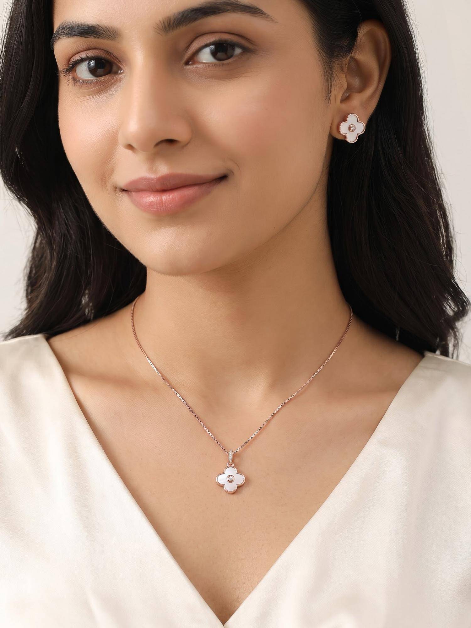 925 SILLER Pearl Flower Jewellery Set