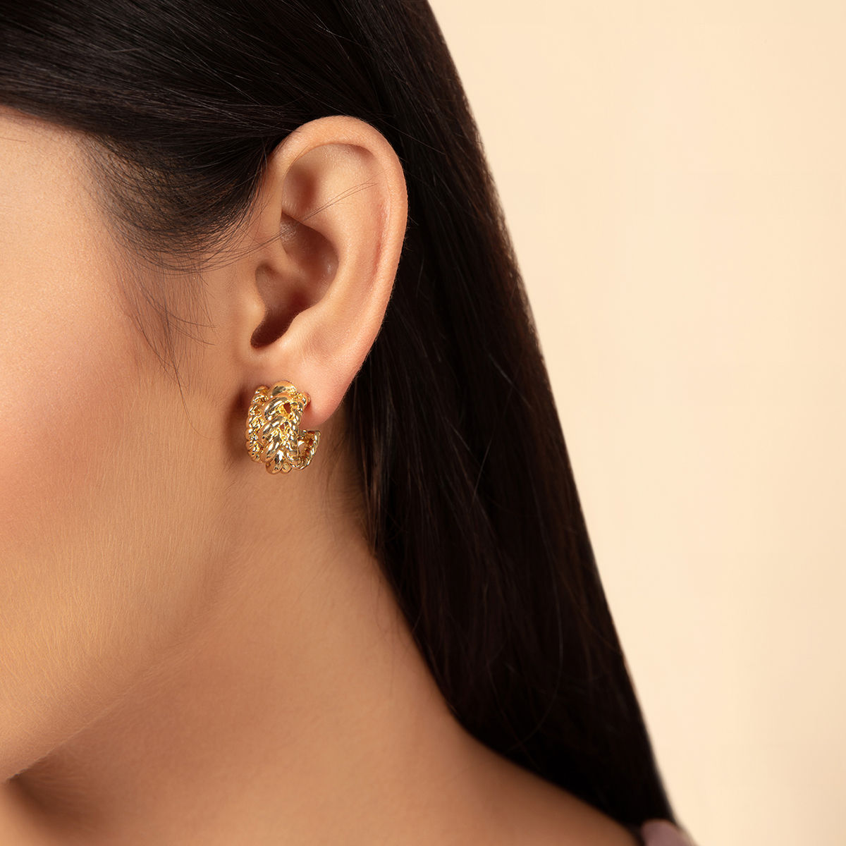 Here Is A Guide To Match Your Earrings To The Occasions! | HerZindagi