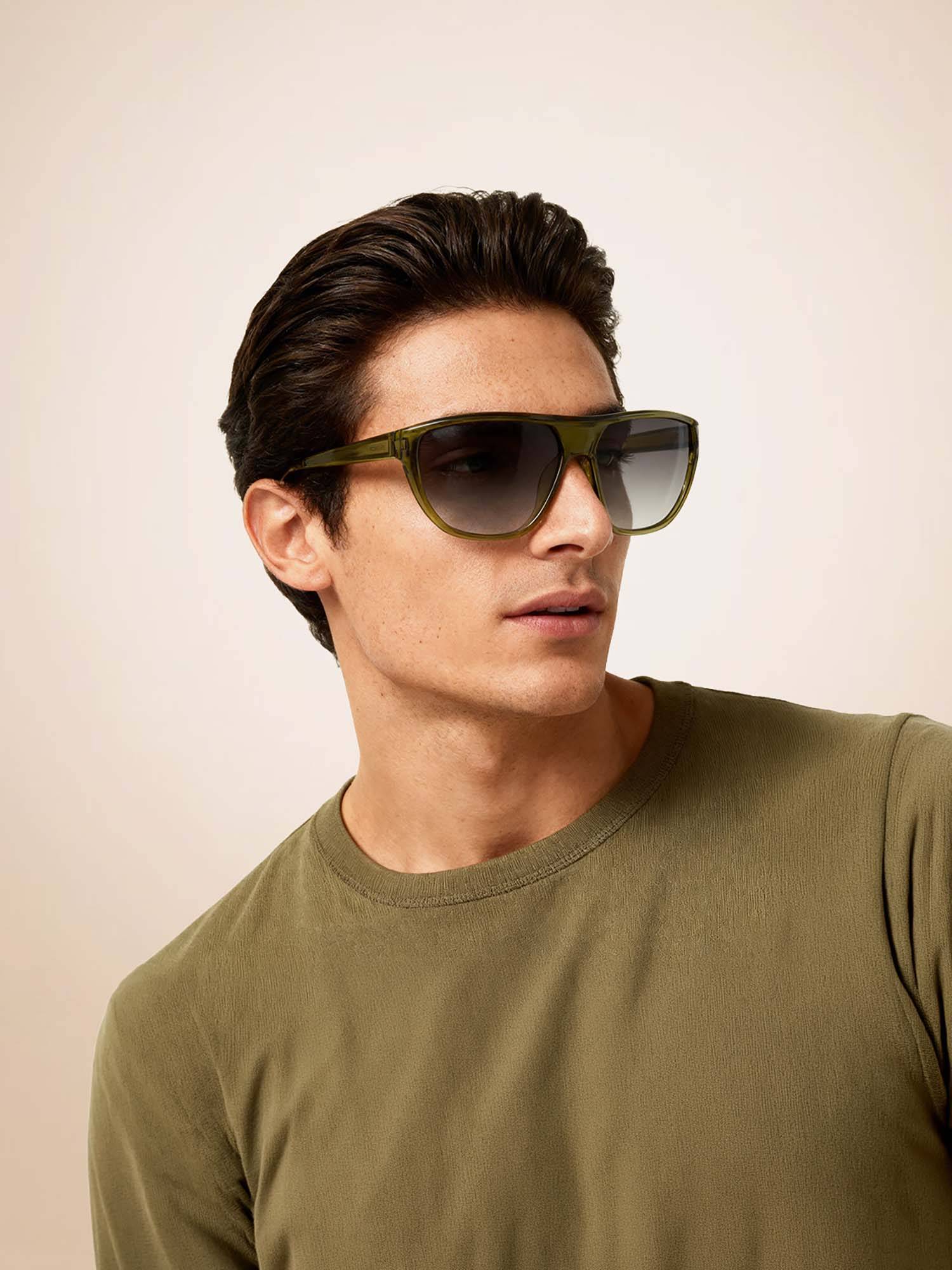 IDEE IDS3021C7SG - UV Protected Gradient Sunglasses for Men (62)