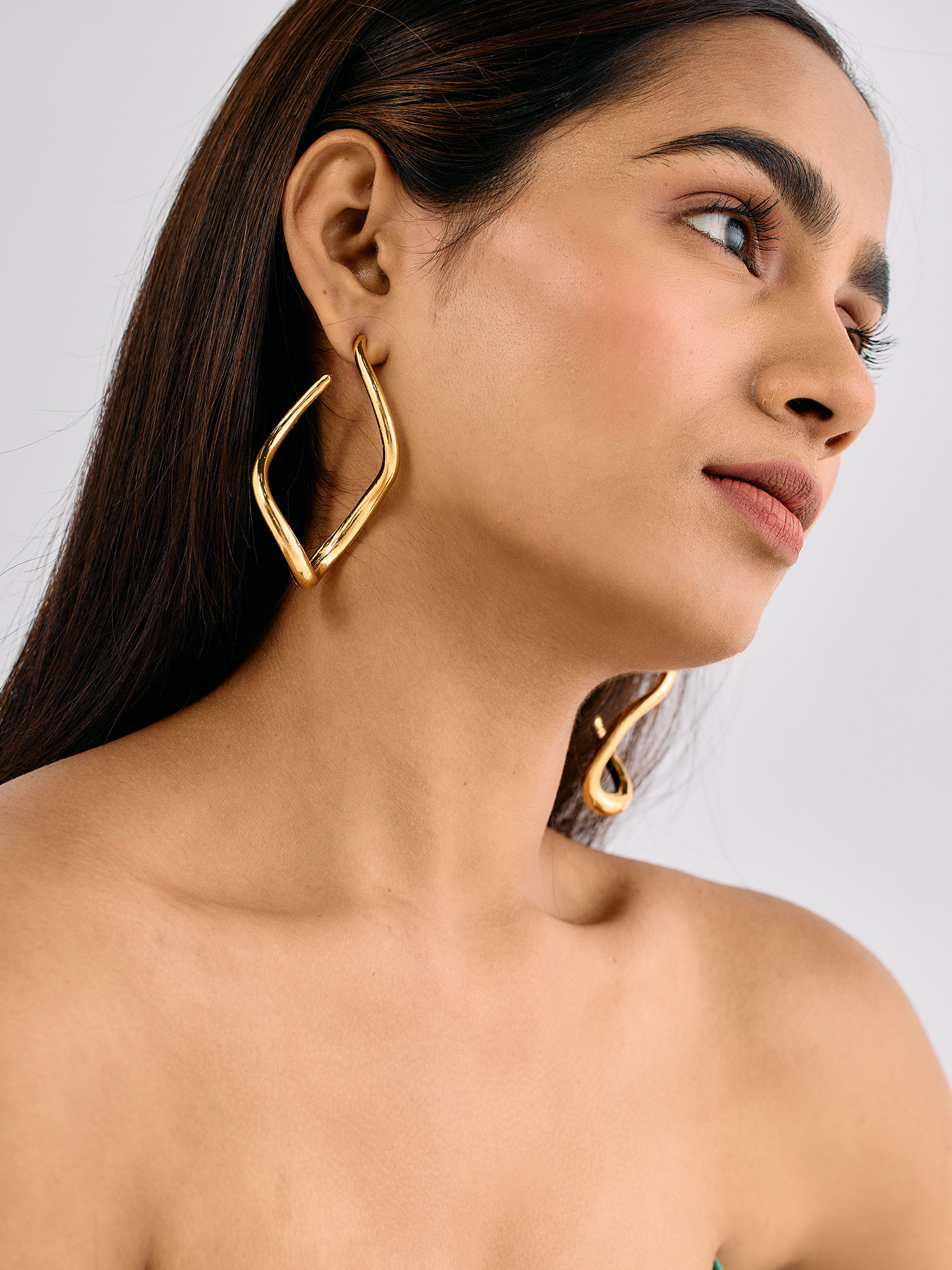 Buy Pipa Bella by Nykaa Fashion Gold Large Hoop Earrings Online
