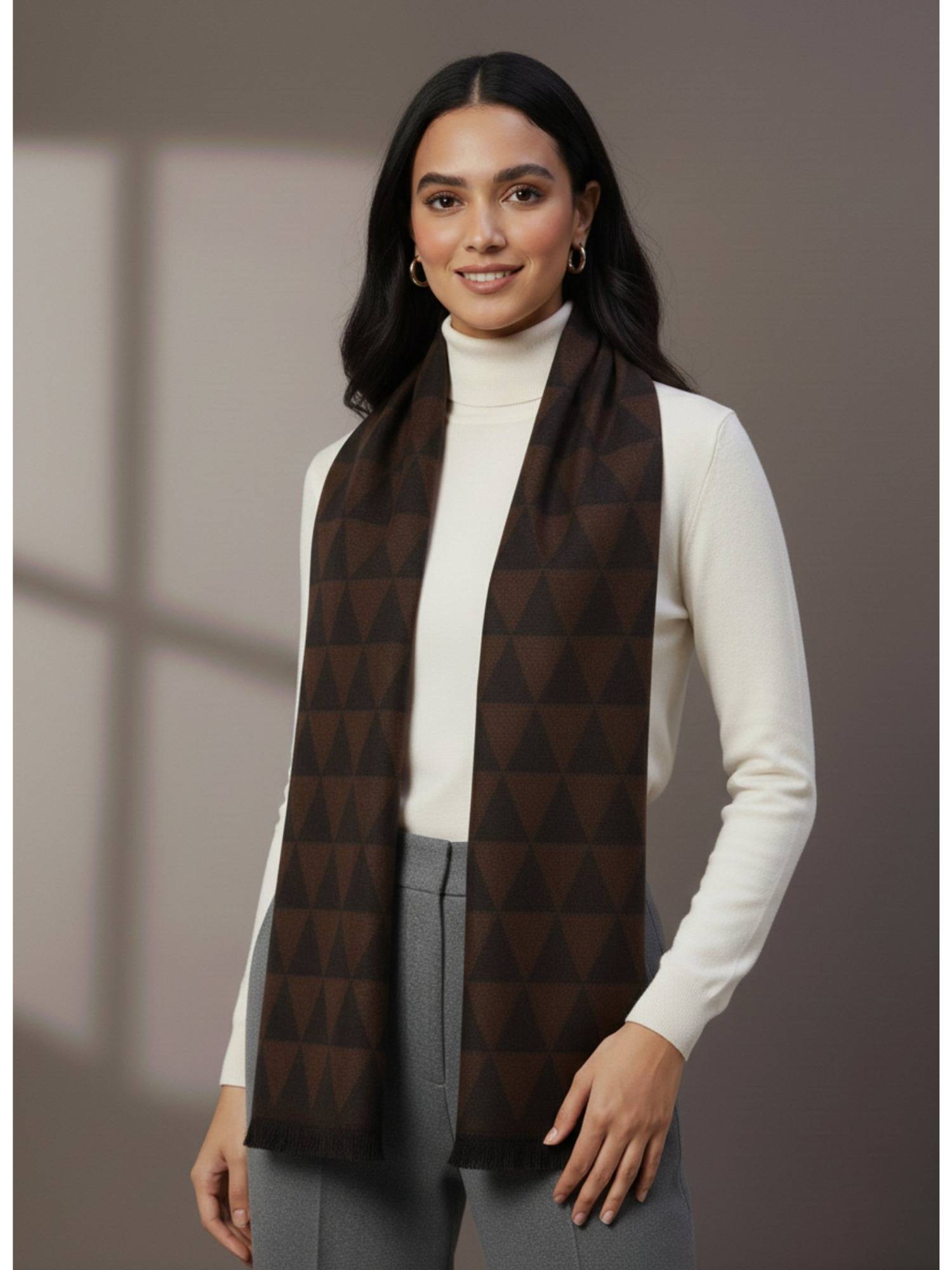 Zamour Geometric Pattern Woollen Muffler Scarf