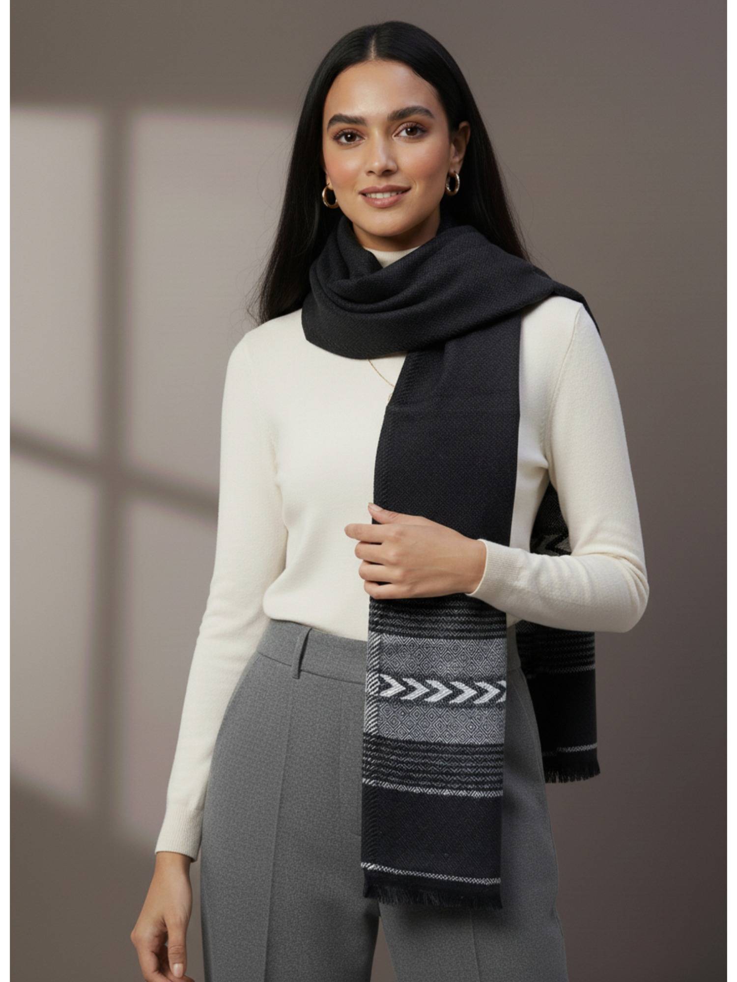 Zamour Striped Border Woollen Muffler Scarf