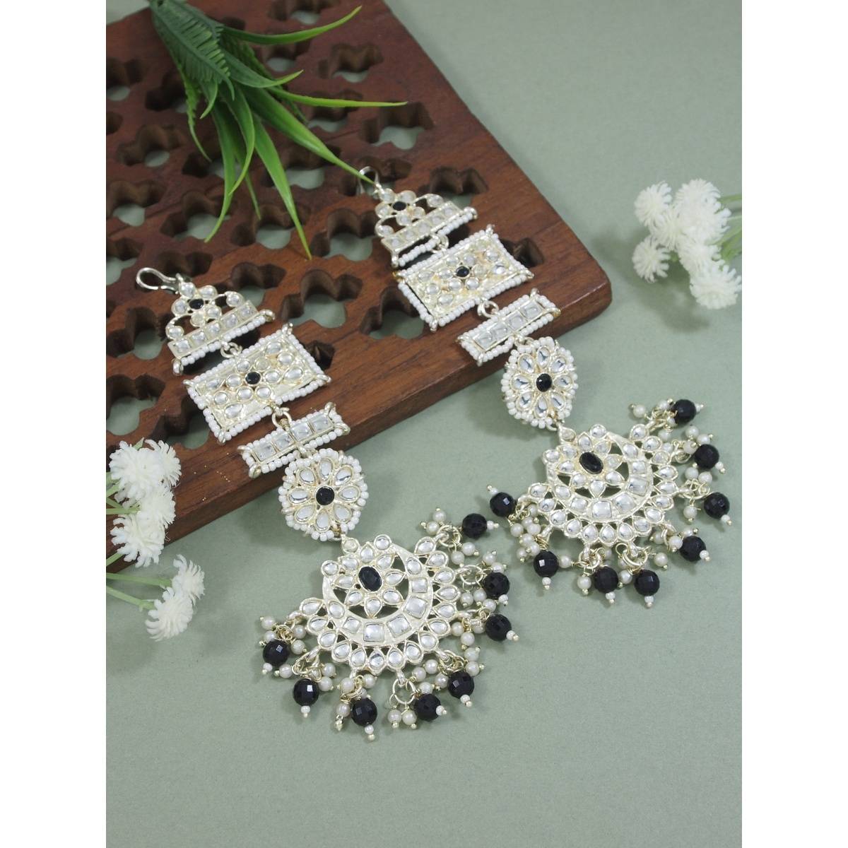 I Jewels Gold Plated Zinc Alloy Matte Finish Kundan & Pearl Work Chandbali Earring