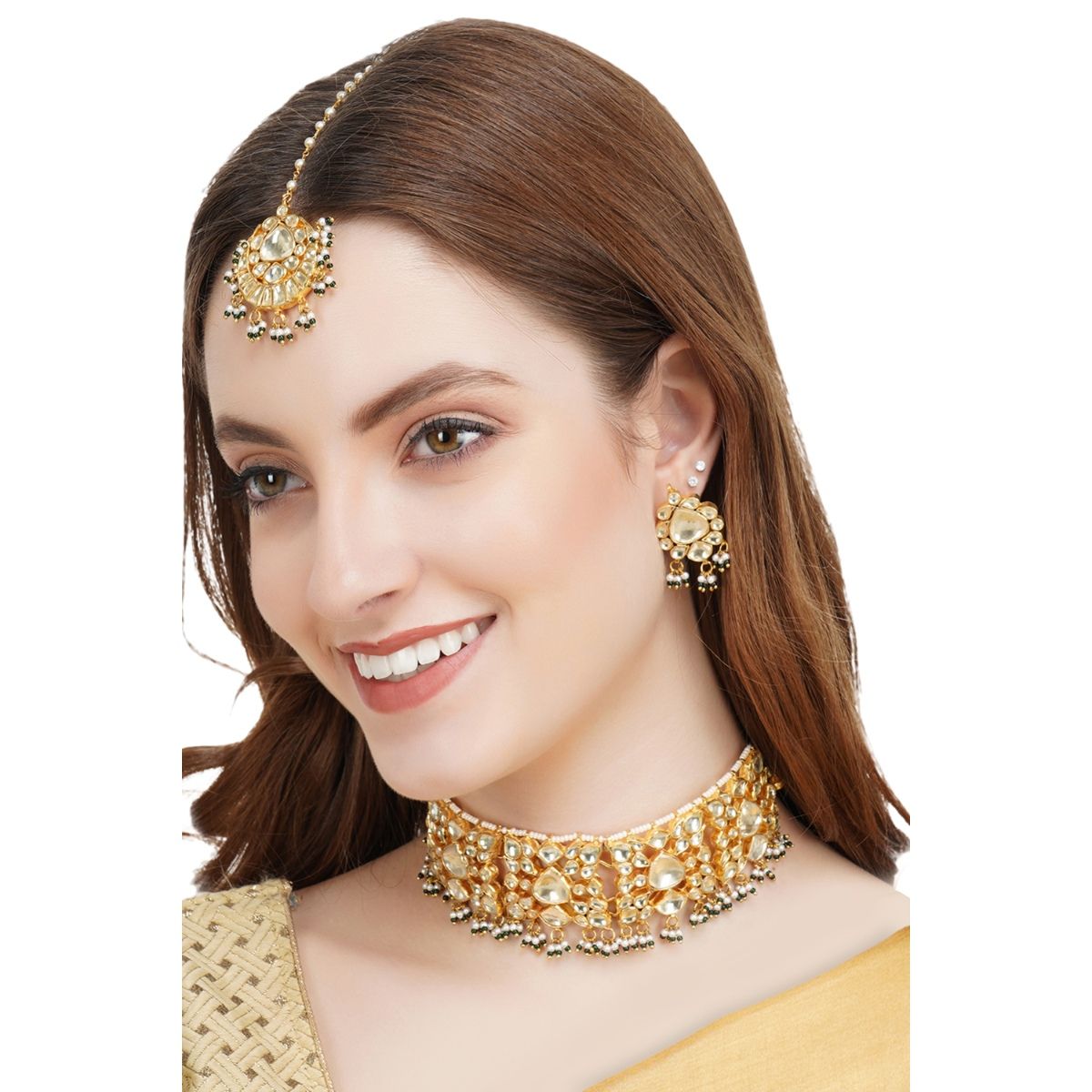 Auraa Trends Kundan Bridal Choker Necklace Set with Mangtika: Buy ...