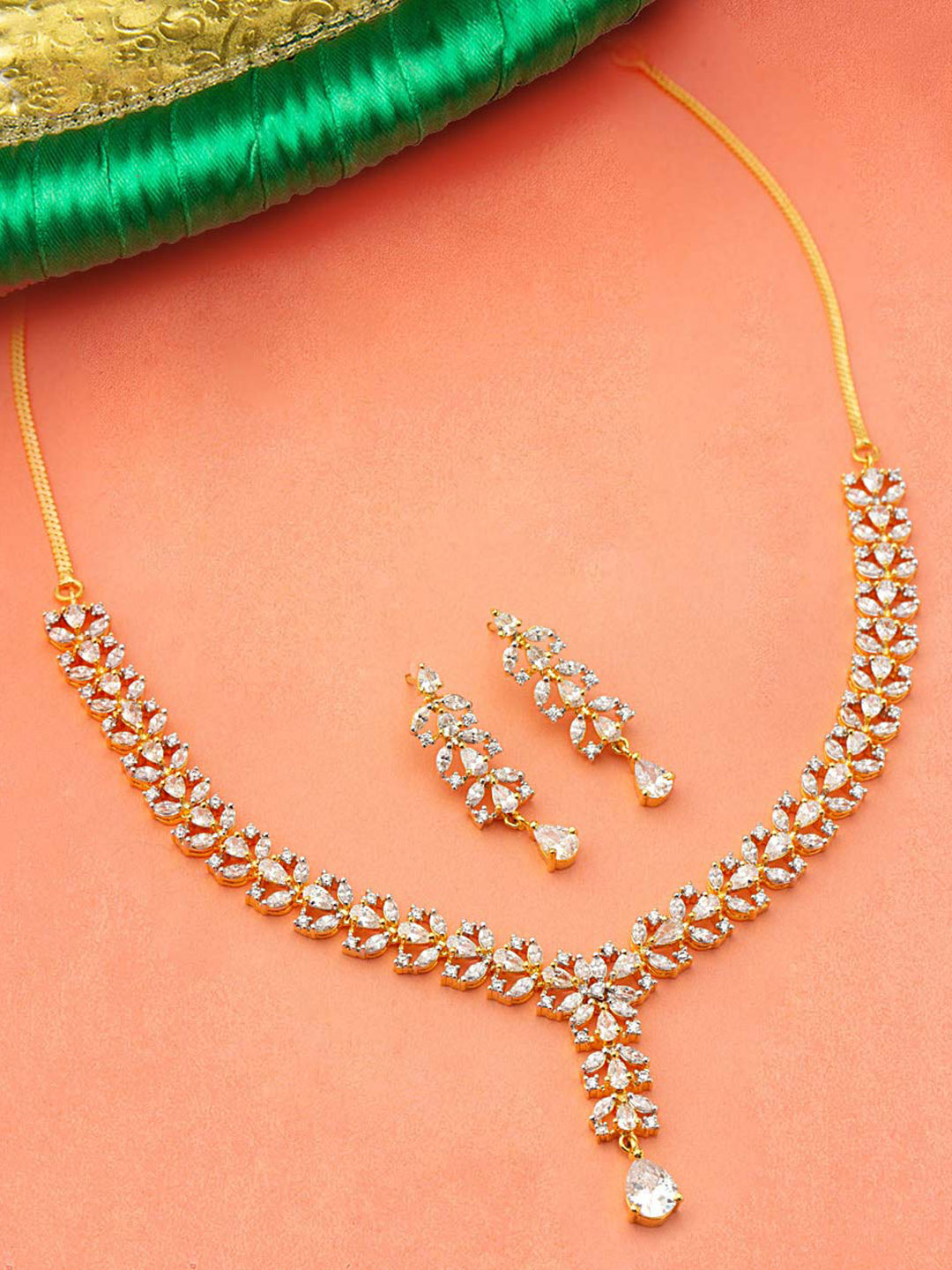 Voylla Victorian Inspired Necklace Set 