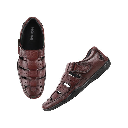 Buy Mochi Mens Maroon Flat Casual SandalsMochi Men's Maroon Sandals Online
