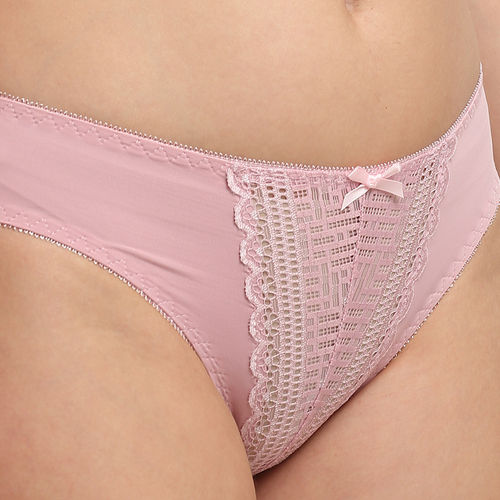 Buy Makclan Tempting Lace Lingerie Set - Pink Online