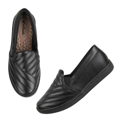 Metro Davinchi by Metro Women Casual Synthetic Black Casual Shoes (EURO 39)