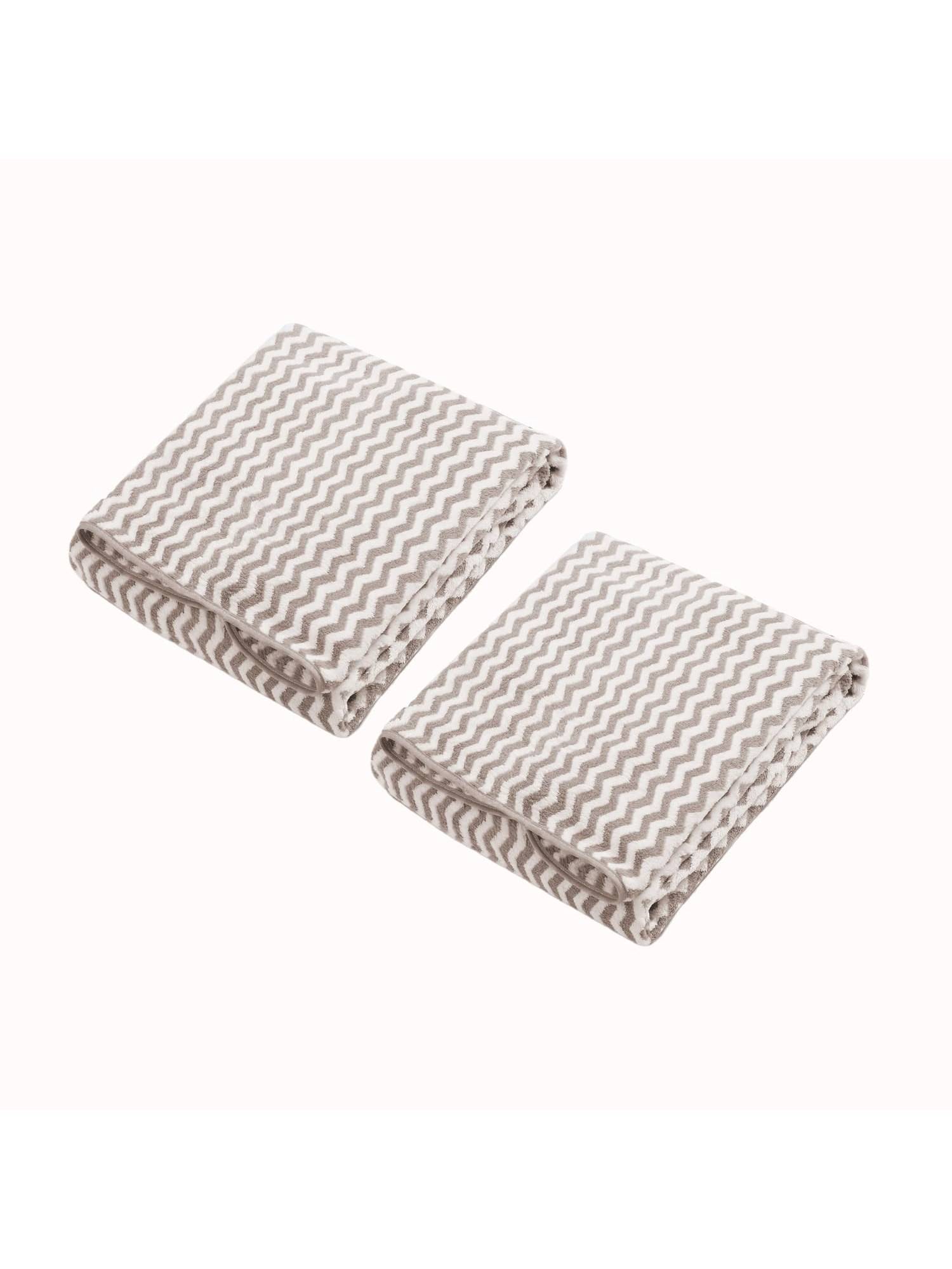 Black Gold Zigzag Bath Towel Ultra Soft, Quick Dry & Highly Absorbent Grey (Pack of 2)