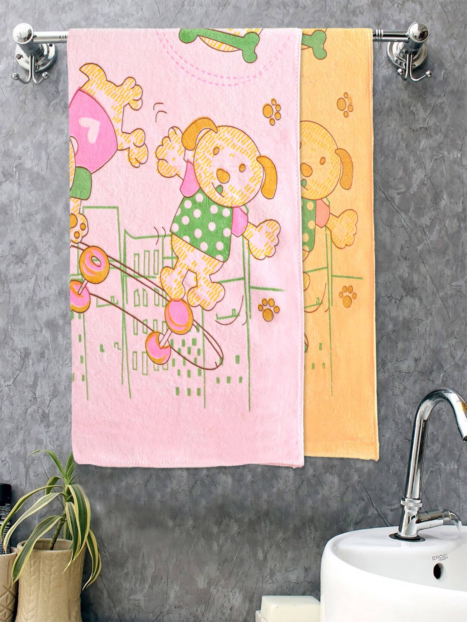 FABINALIV Multicolor Cartoon Design Cotton Kids Bath Towels (Pack of 2)