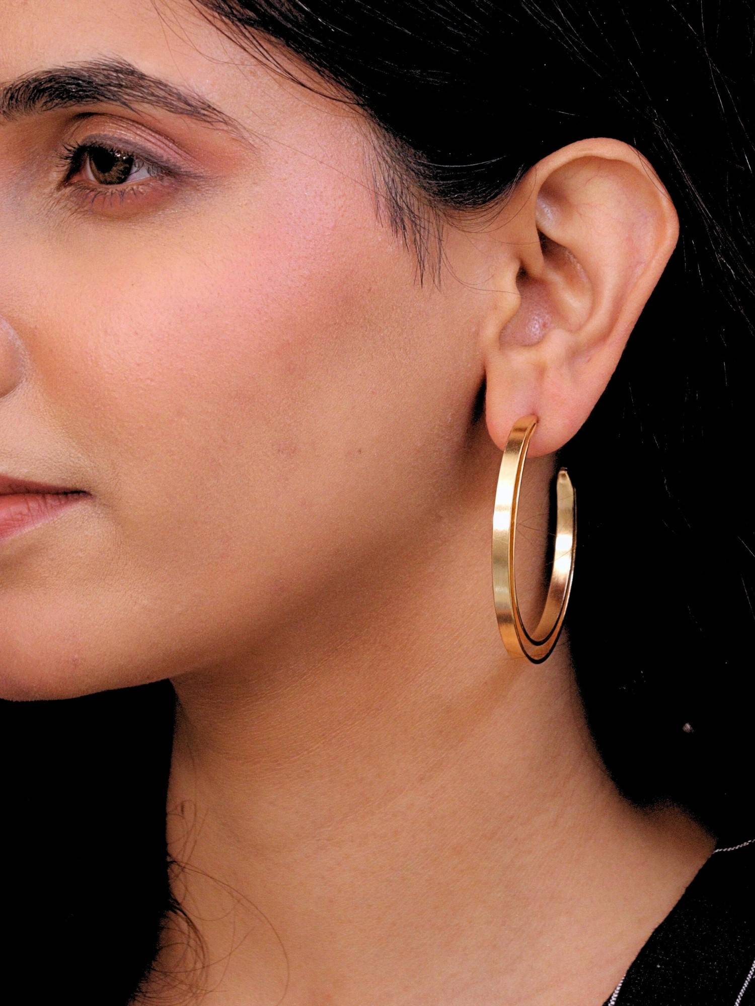 Viana Jewels Avyaya Brass Hoop Earrings