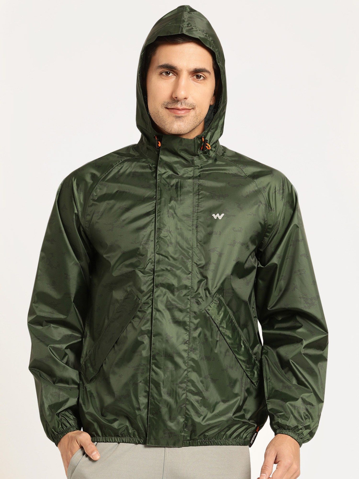 Raincoat for men wildcraft sales