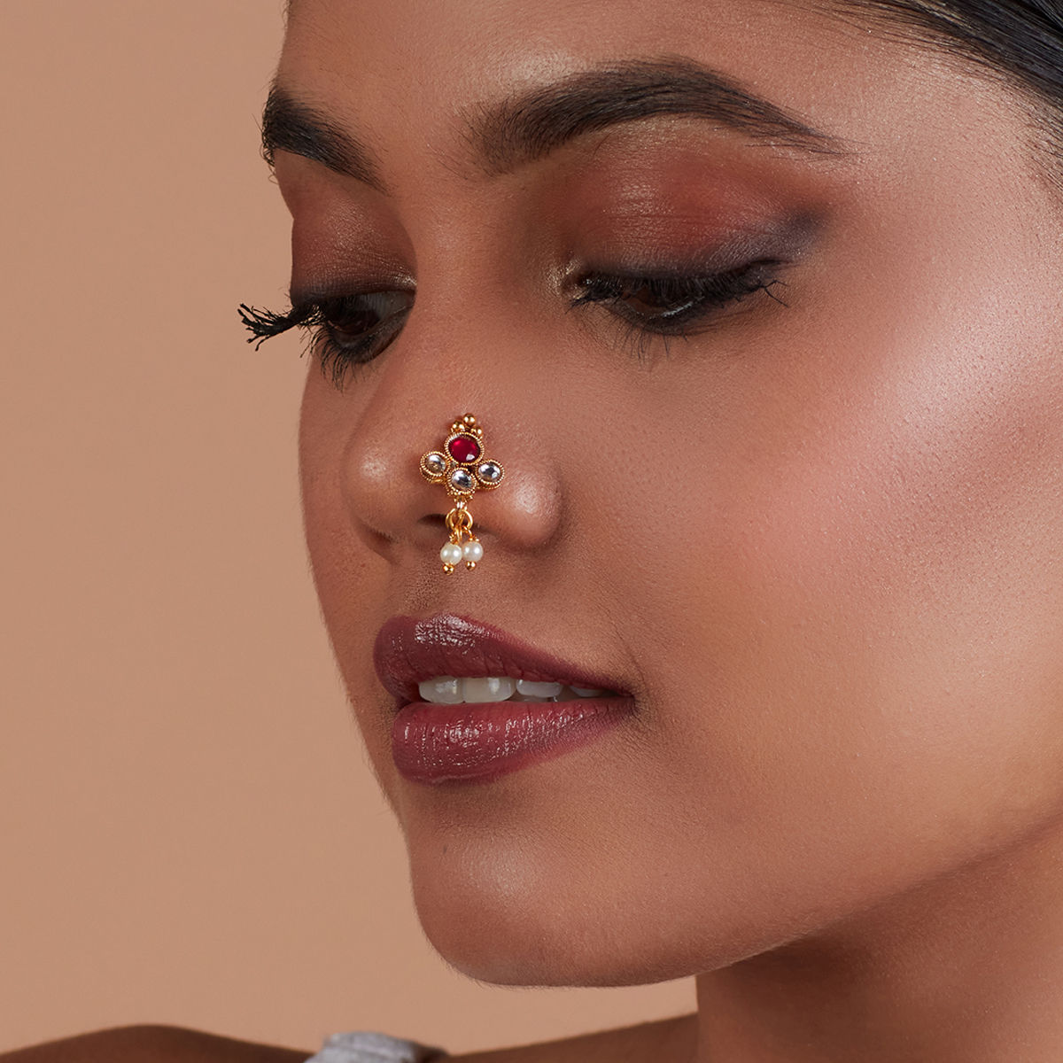 Buy Azai by Nykaa Fashion Combo of 2 Nose Pins ( Green and Pink) Online