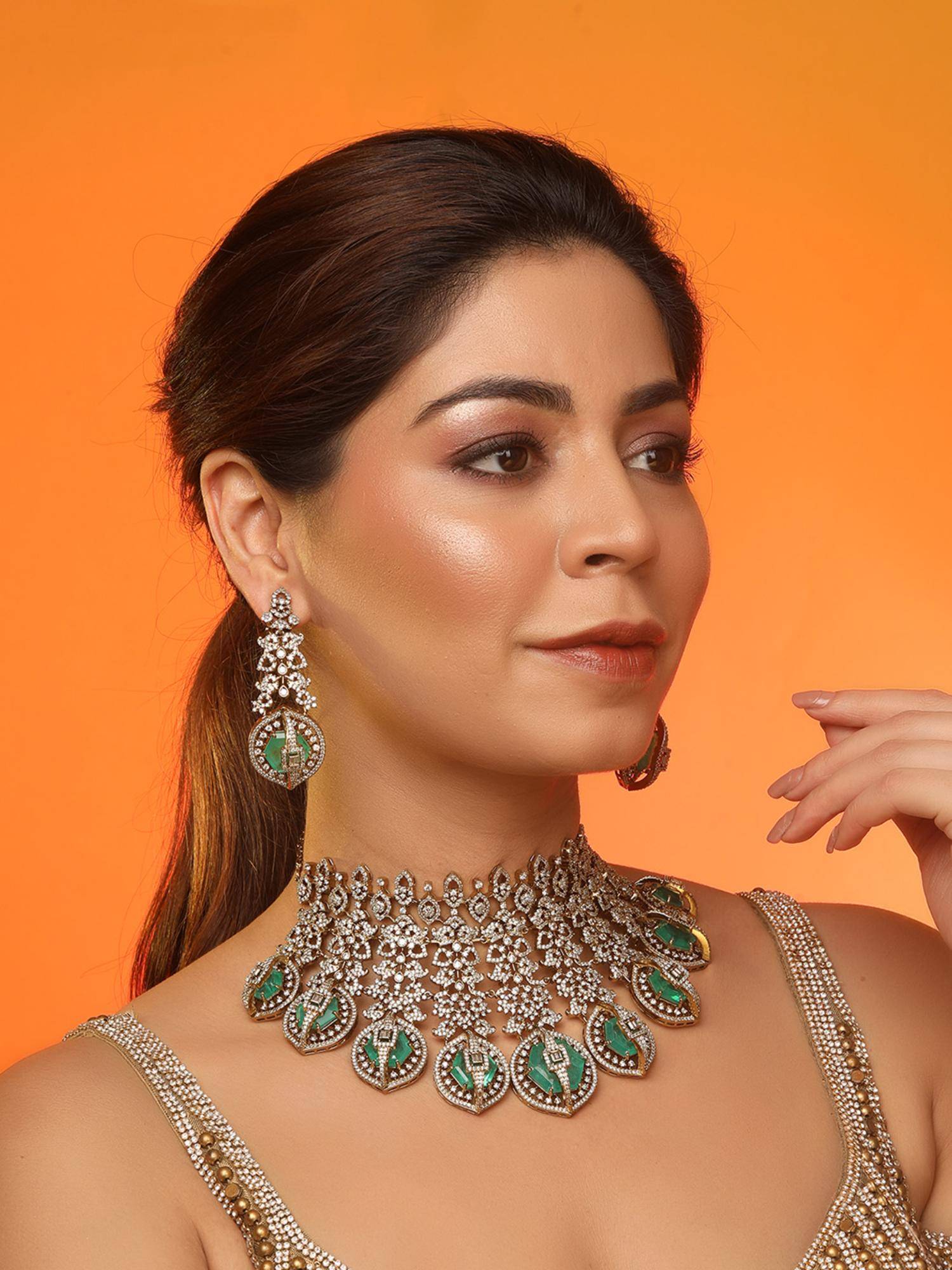 Auraa Trends Luxury Gold Plated Green Stone Choker Necklace with Earrings Bridal Wedding