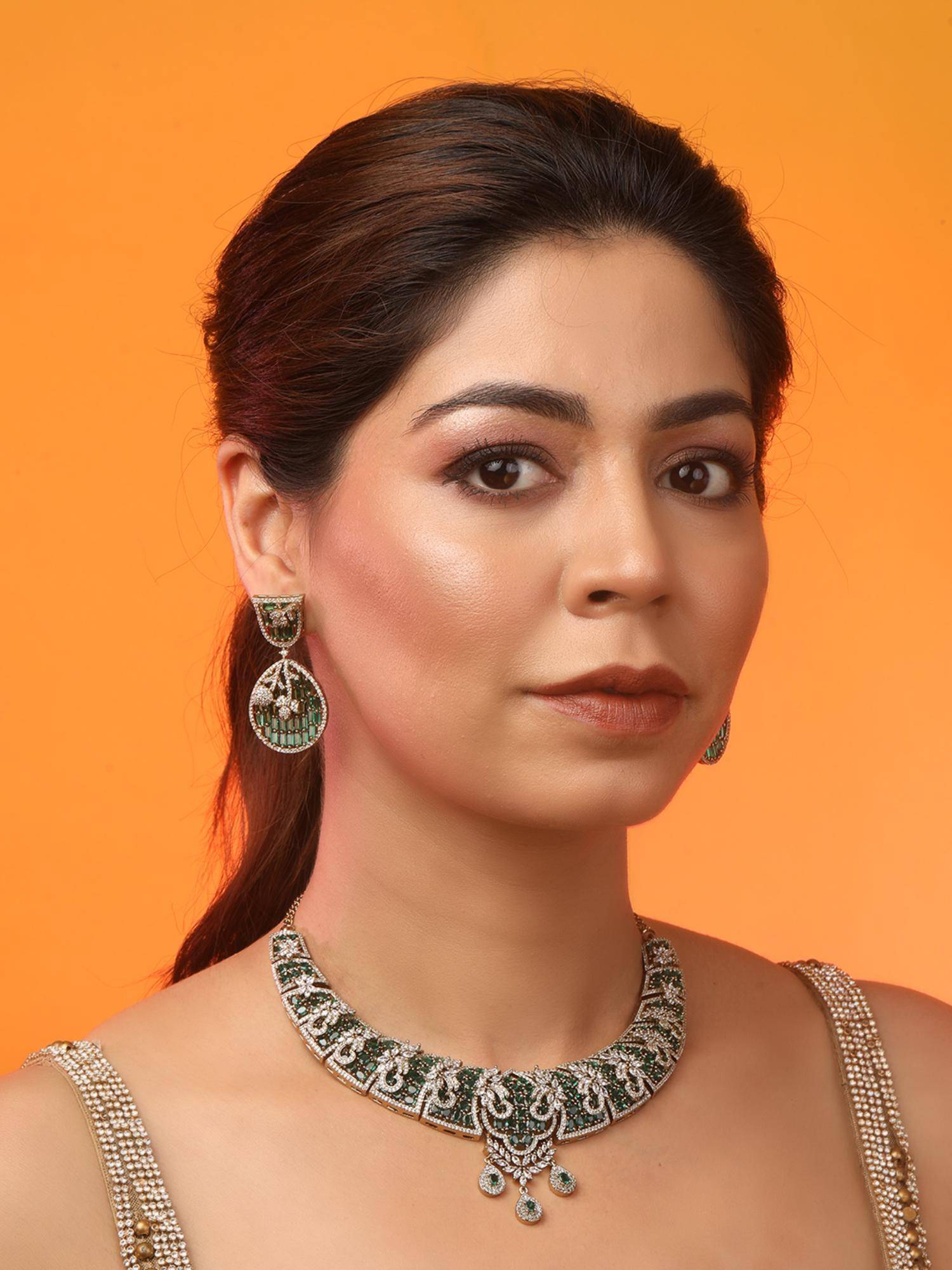 Auraa Trends Luxury Emerald Green Stone Bridal Necklace with Earrings