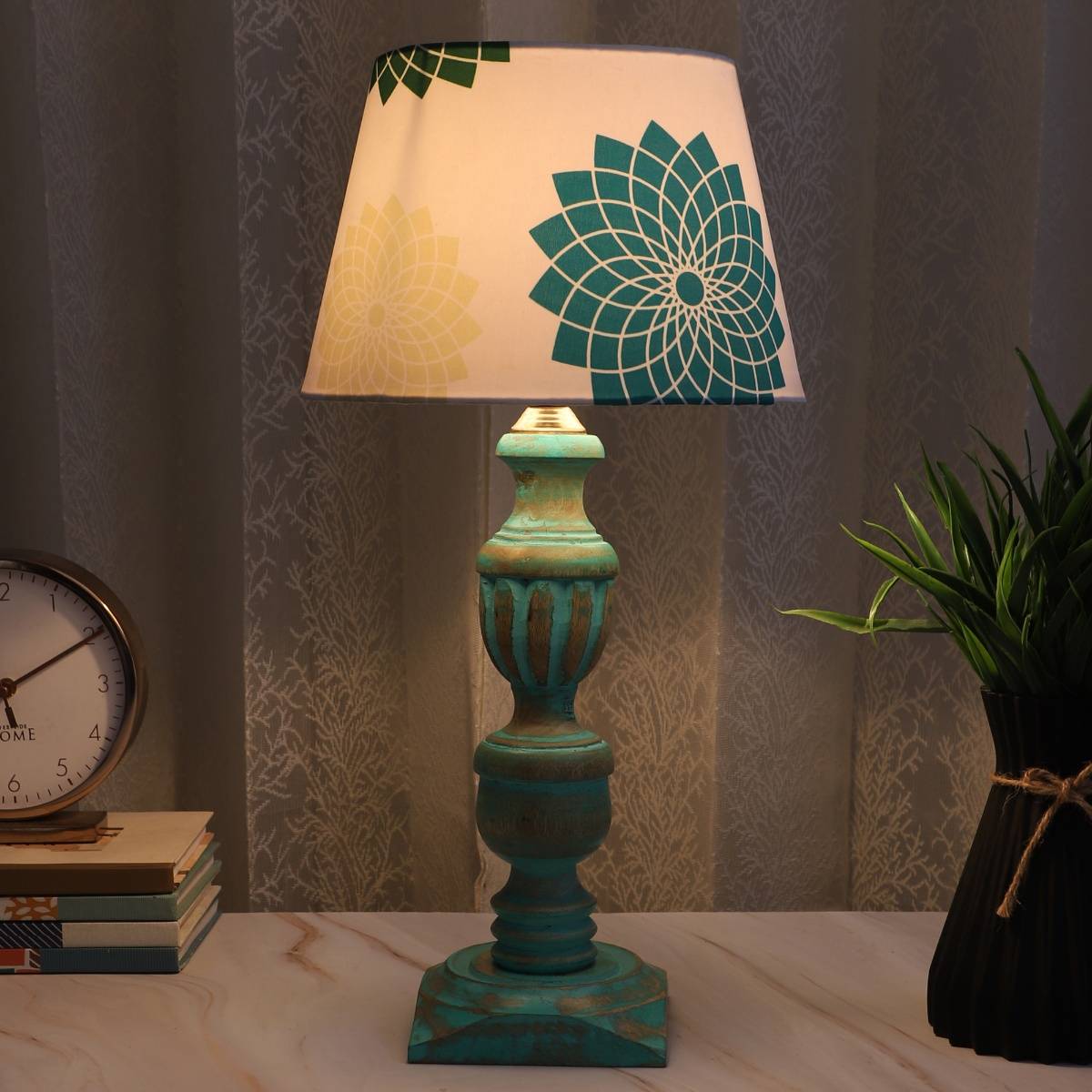 Tu Casa White Mangowood French Style Table Lamp For Home Decoration