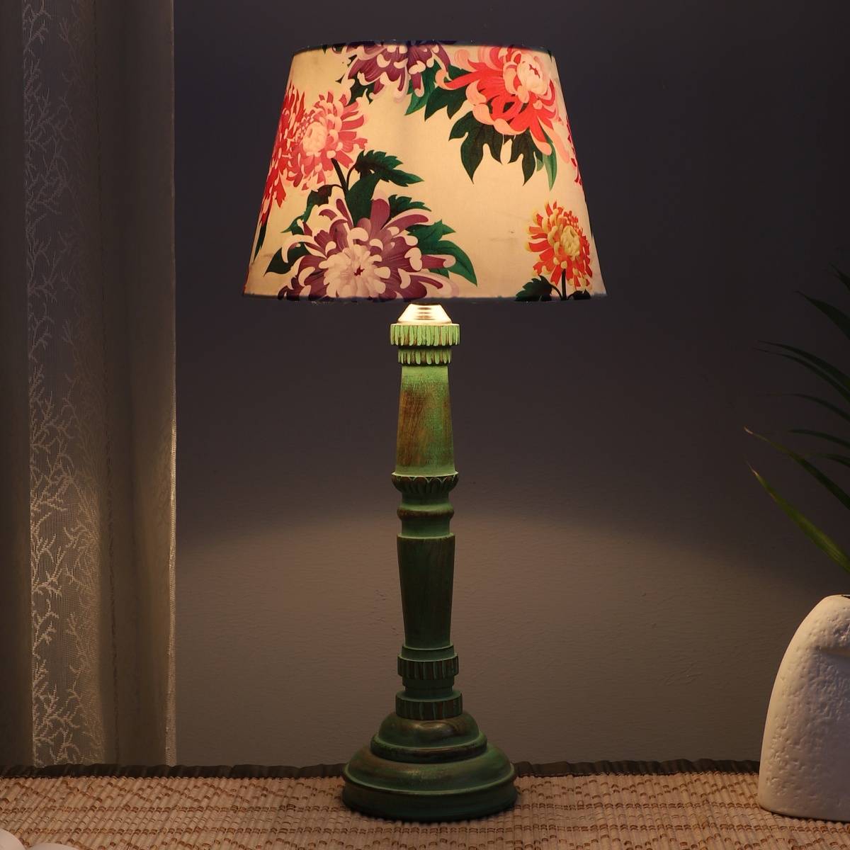 Tu Casa White Classic European Style Inspired Mangowood Aqua Green Table Lamp For Home Decoration