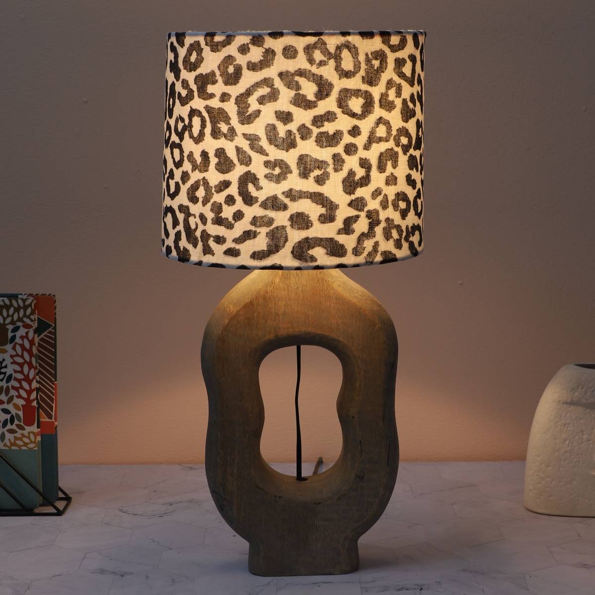 Tu Casa White Grace Mangowood Table Lamp For Home Decoration